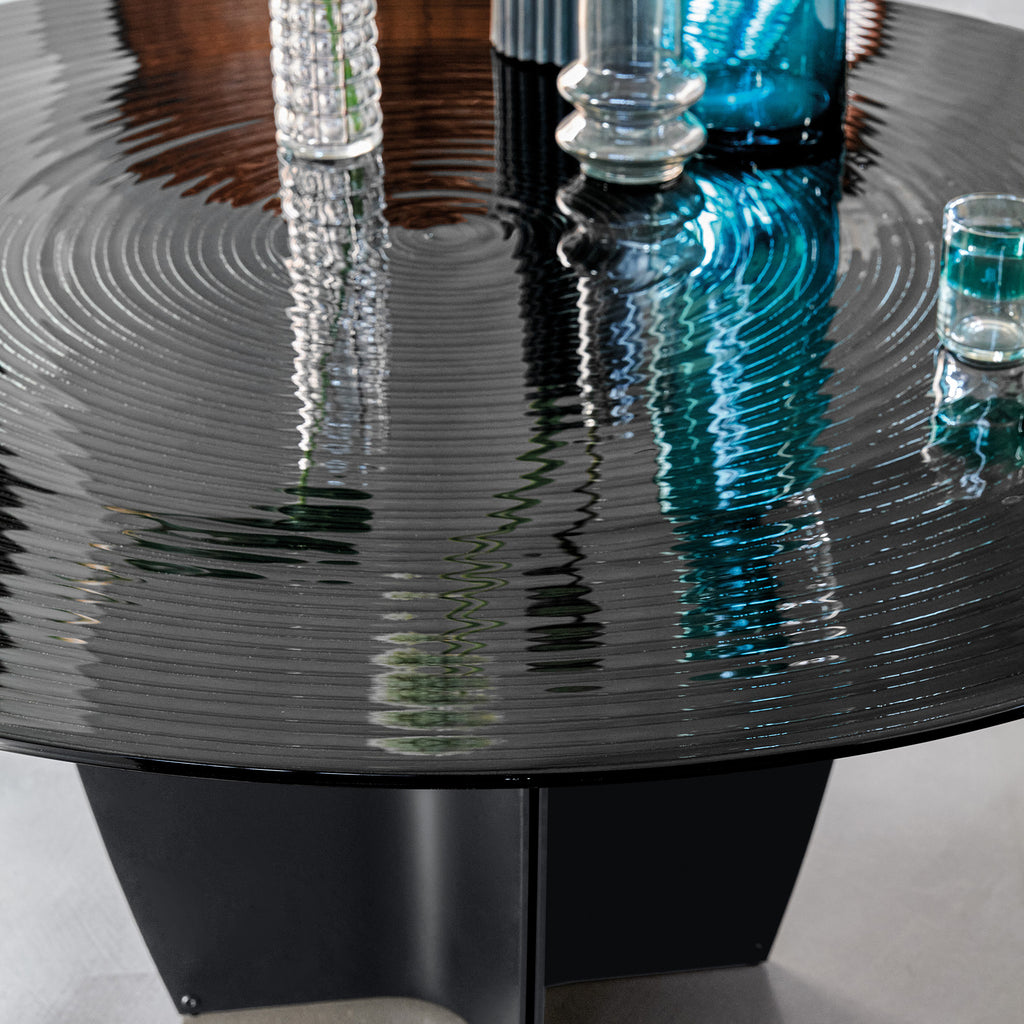 Gambler Dining Table