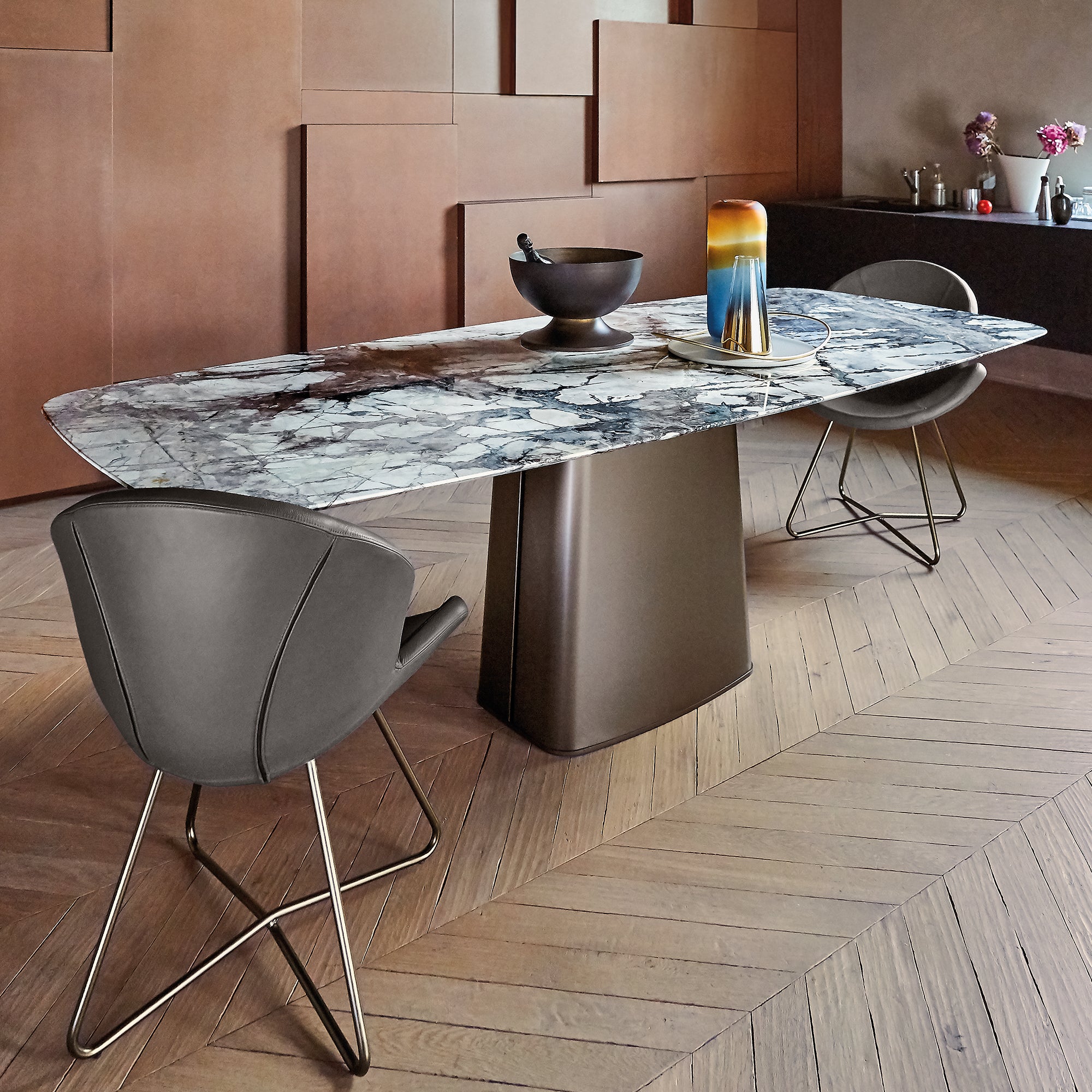 Icon Dining Table