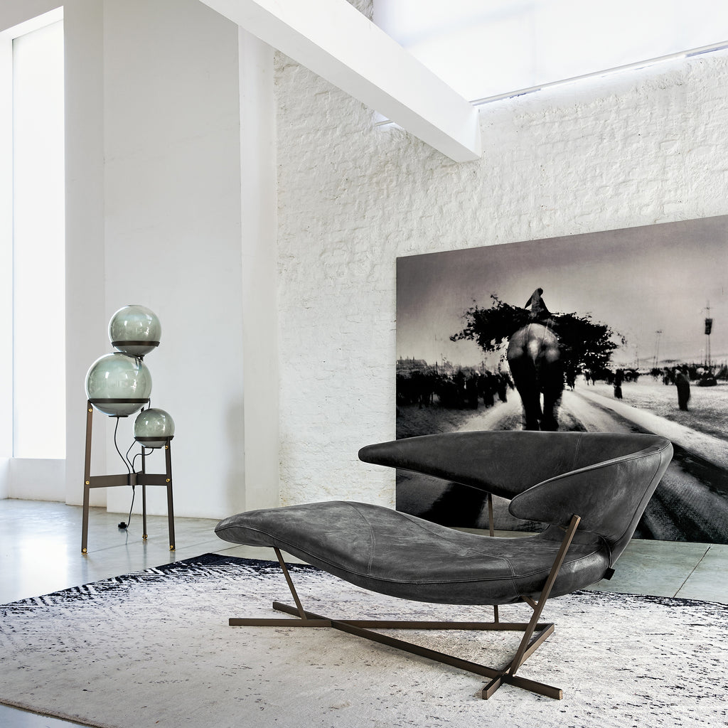 Manta Chaise Lounge