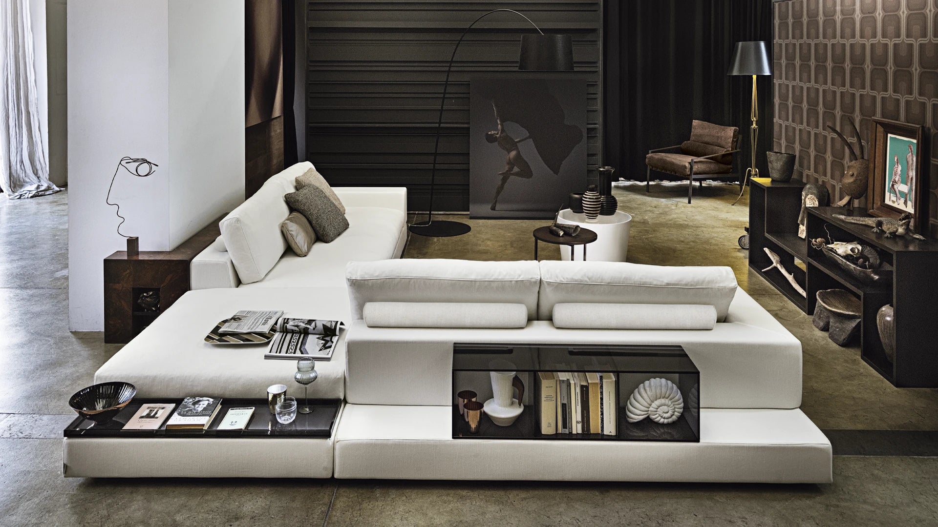 Plat Sofa/Sectionals