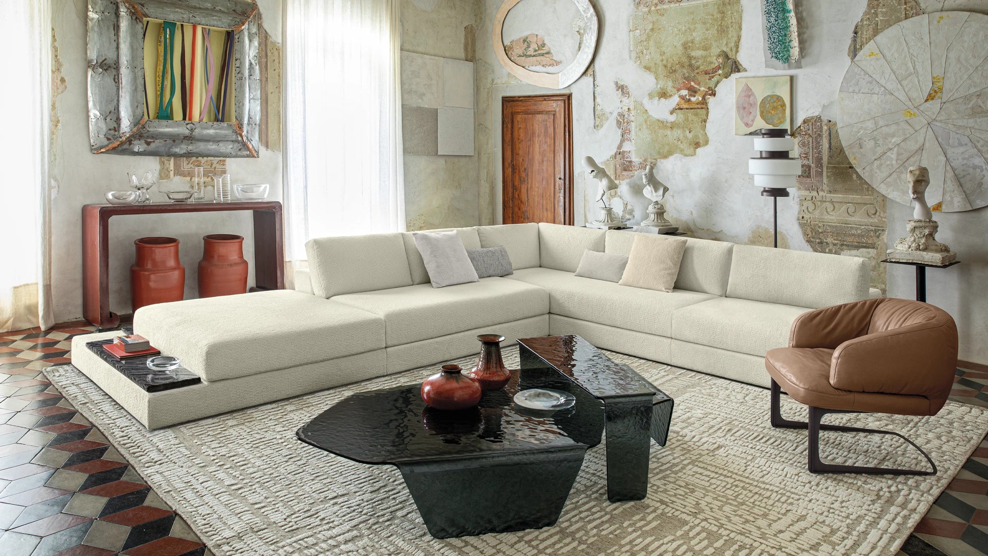 Plat Sofa/Sectionals