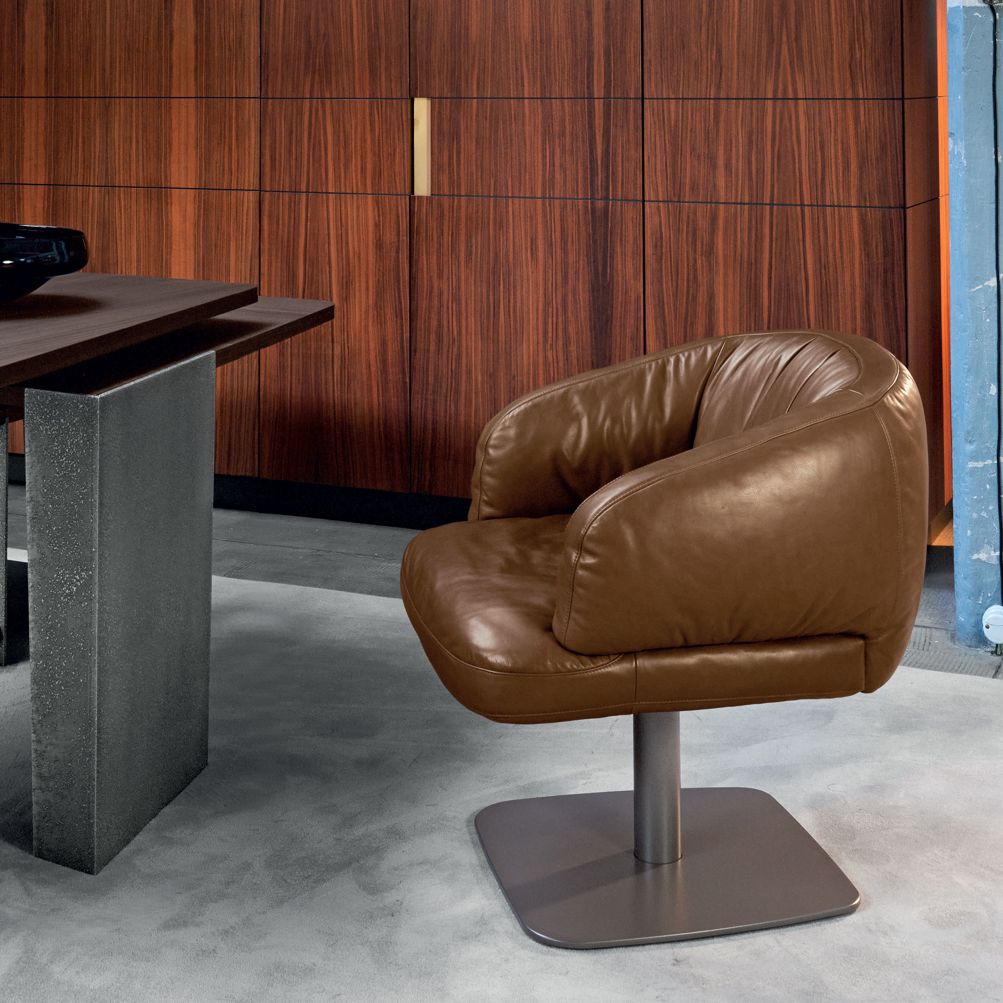 Warren Business Swivel Armchair