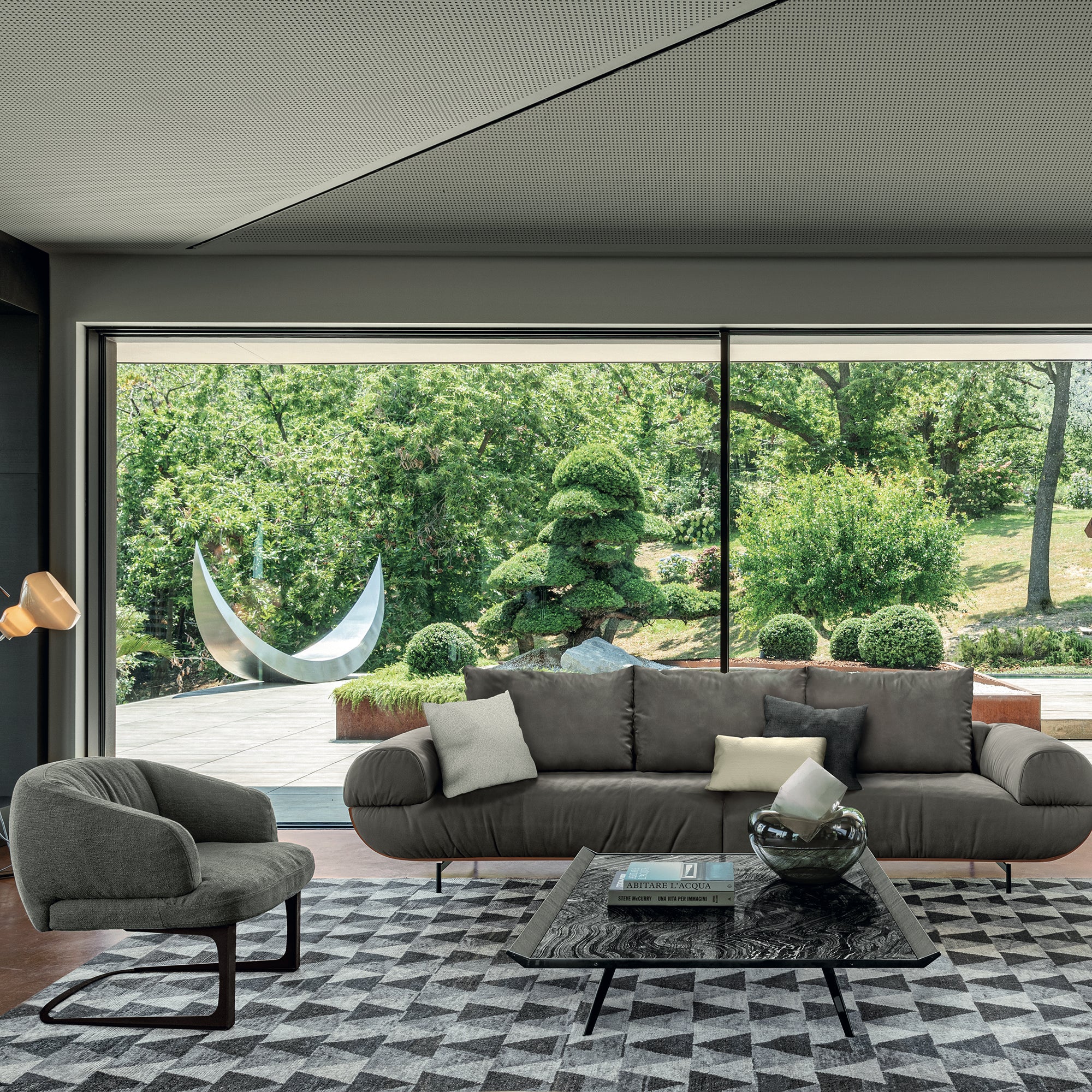 Warren Living Armchair