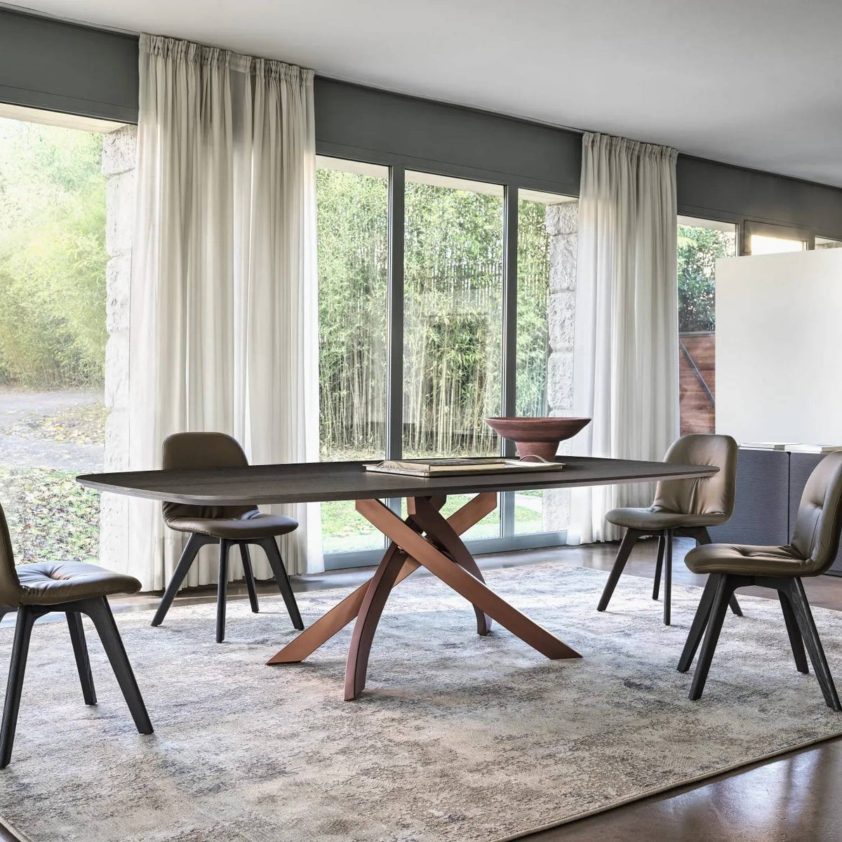 Artistico Dining Table
