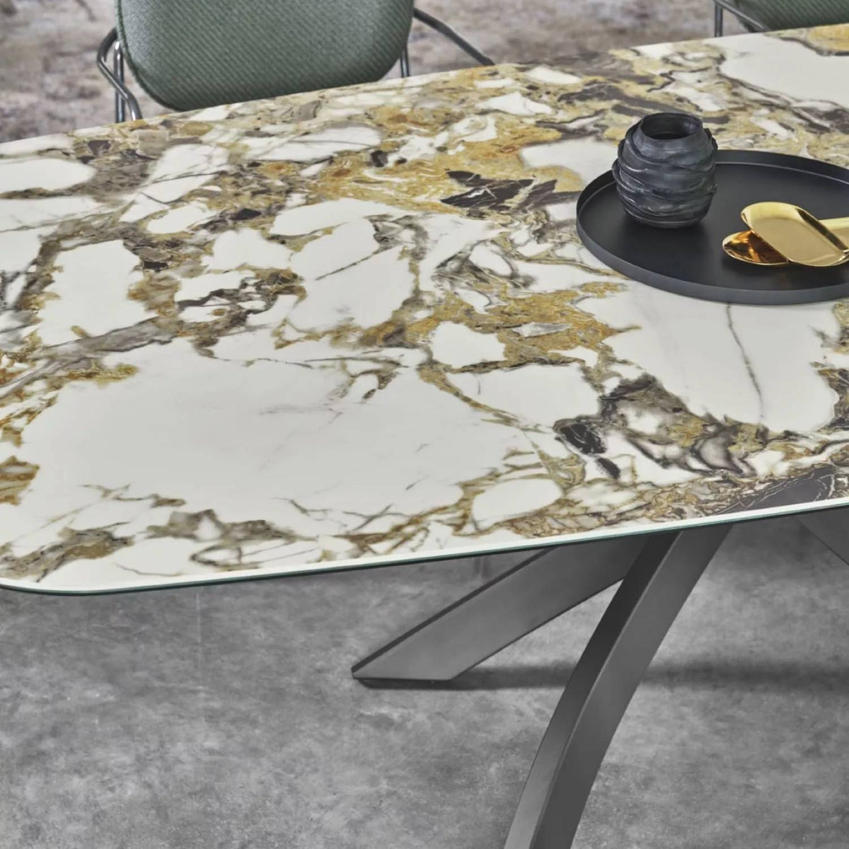 Artistico Dining Table