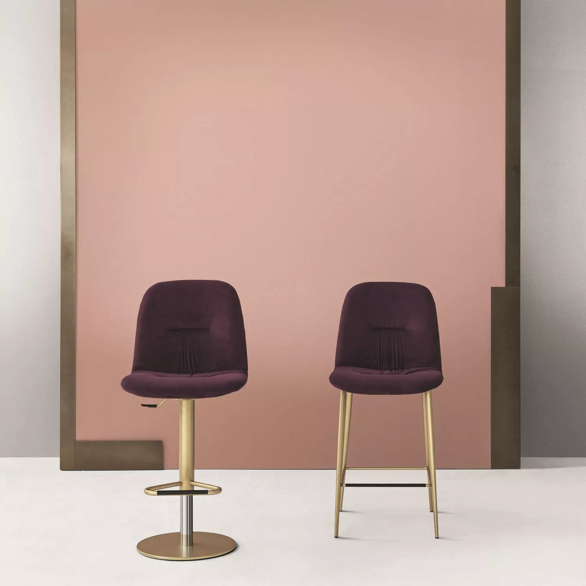 Chantal Swivel Barstool