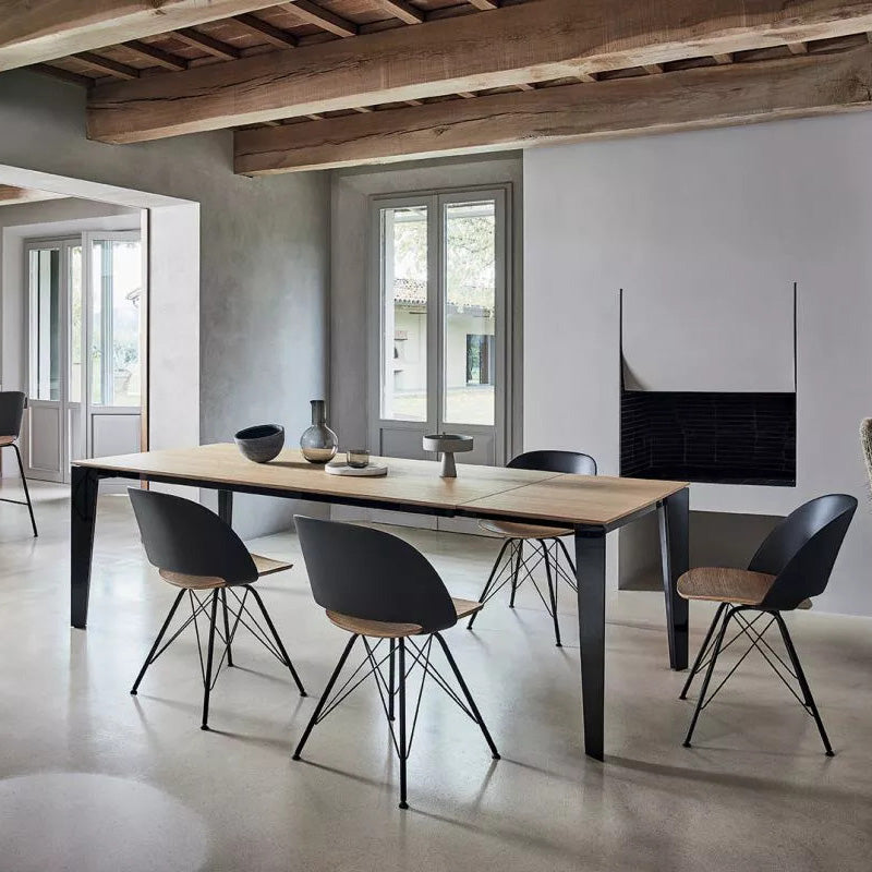 Cruz Extendable Dining Table