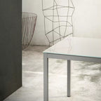 Diesis Dining Table