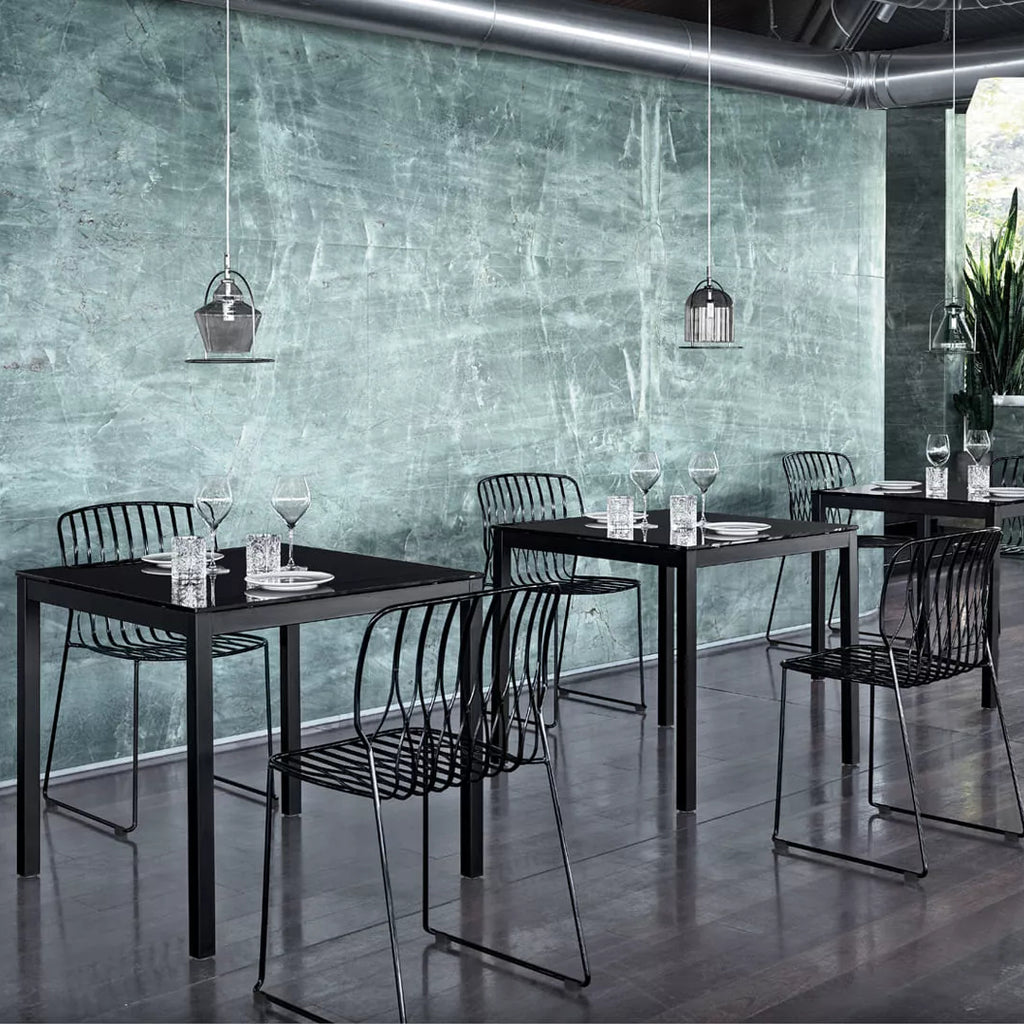 Diesis Dining Table