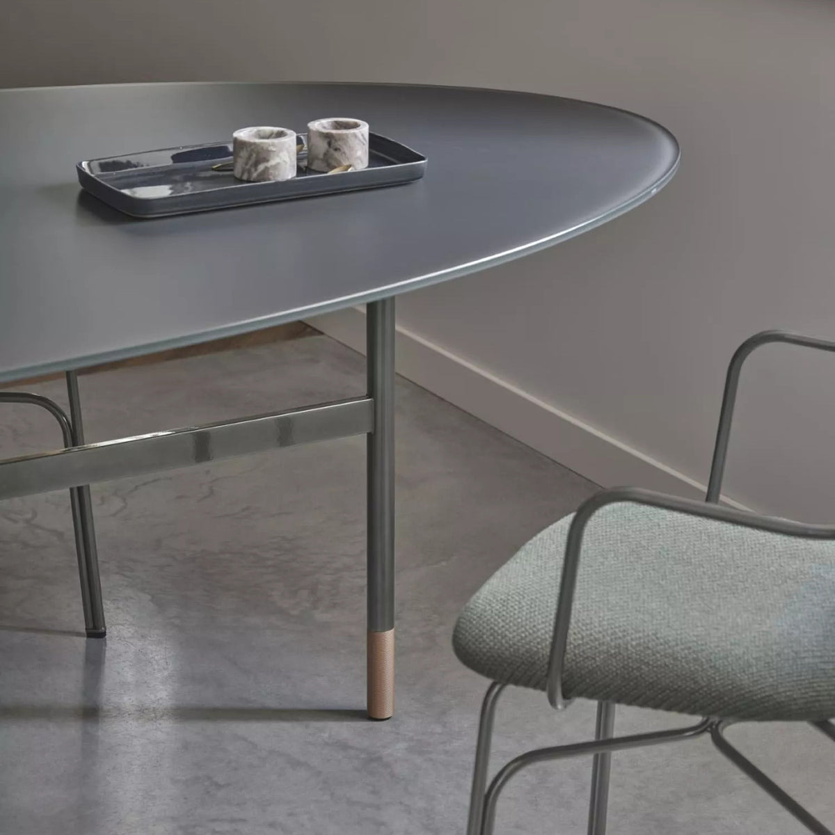 Glamour Dining Table