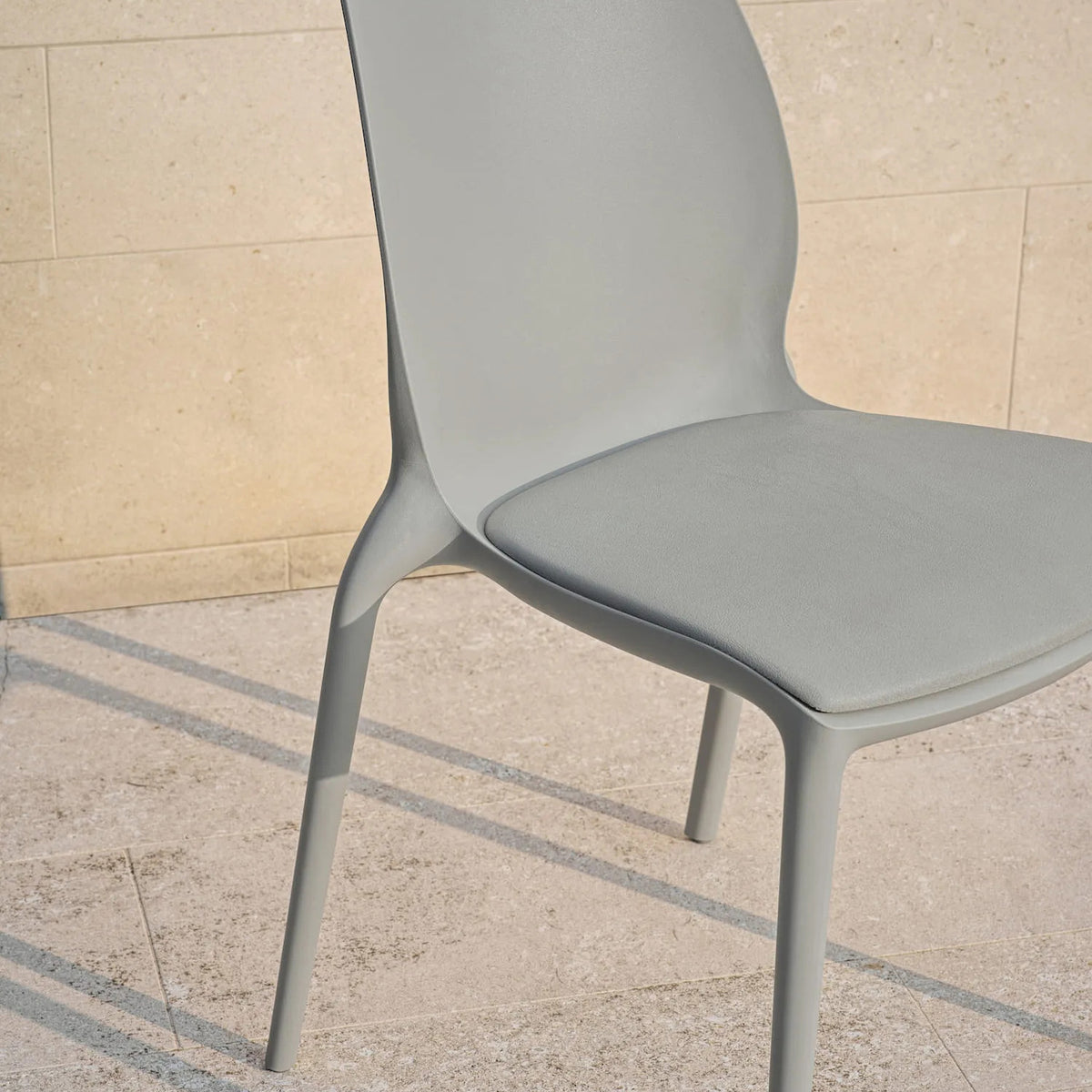 Hidra Stackable Dining Chair