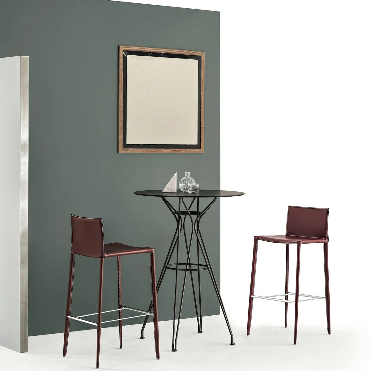 Vincent Bar Table