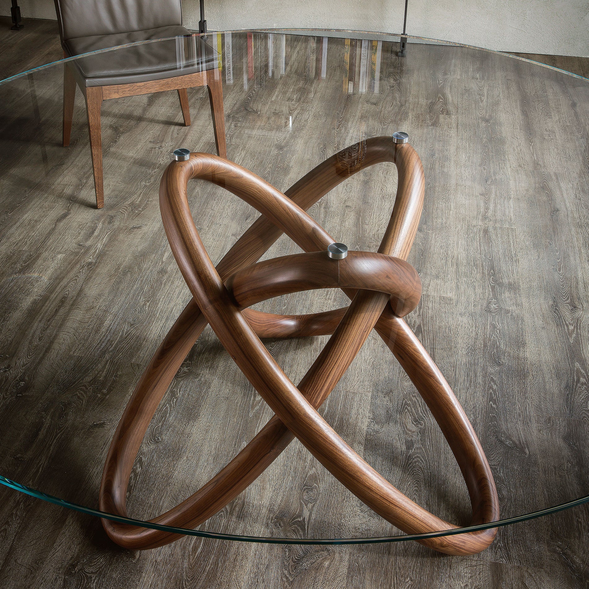 Carioca Round Dining Table