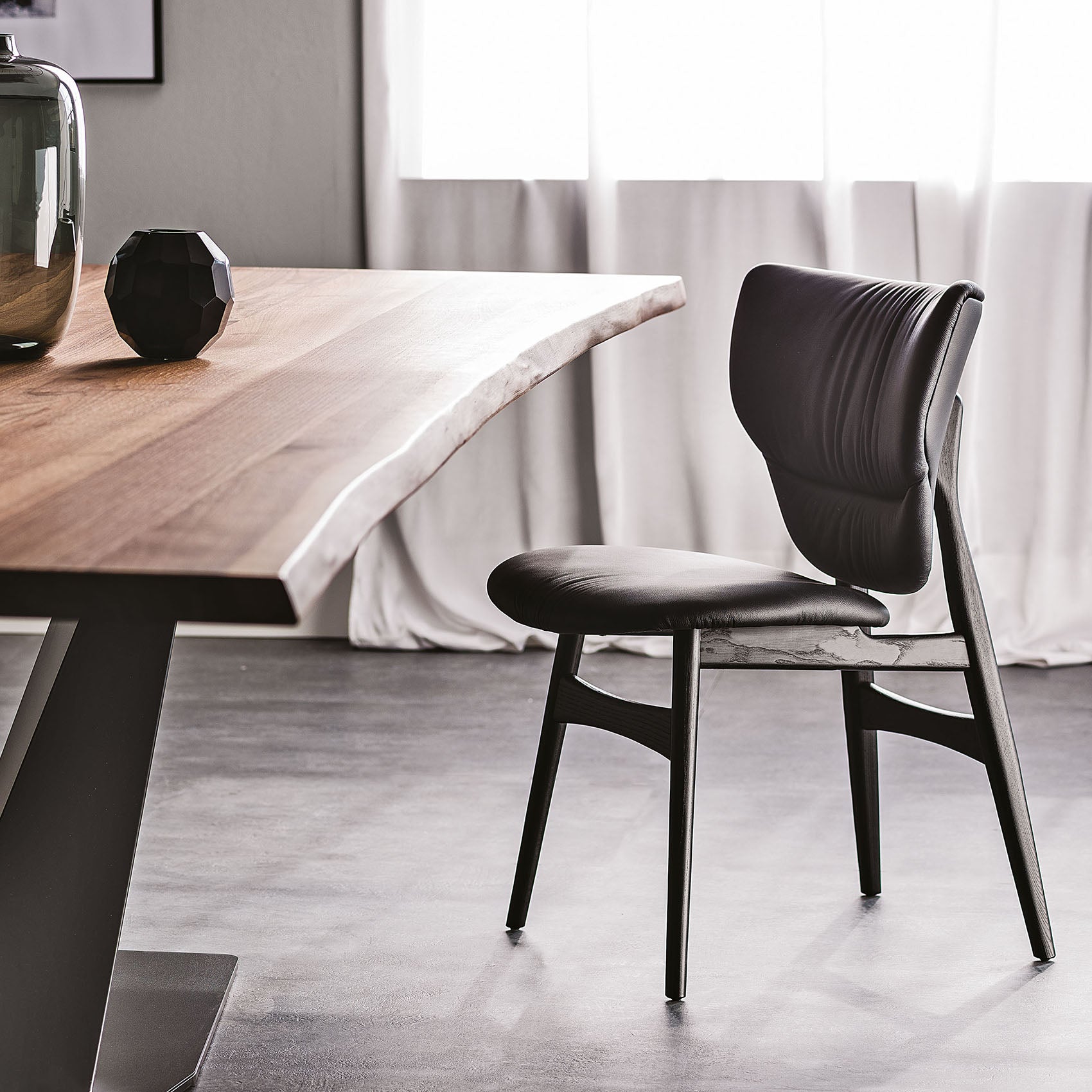 Dumbo Dining Chair