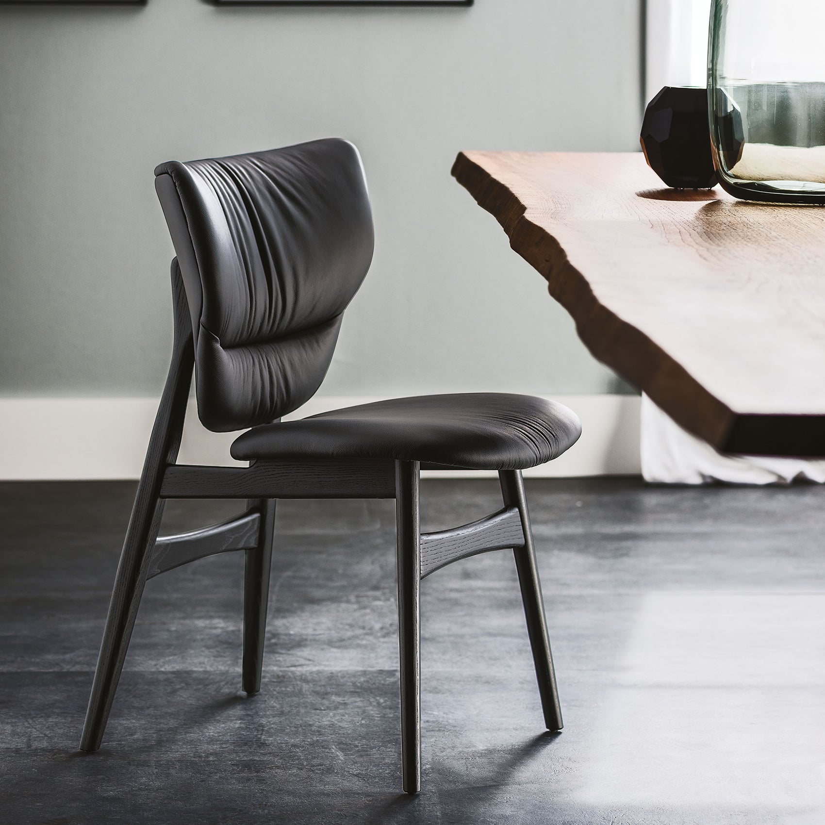 Dumbo Dining Chair
