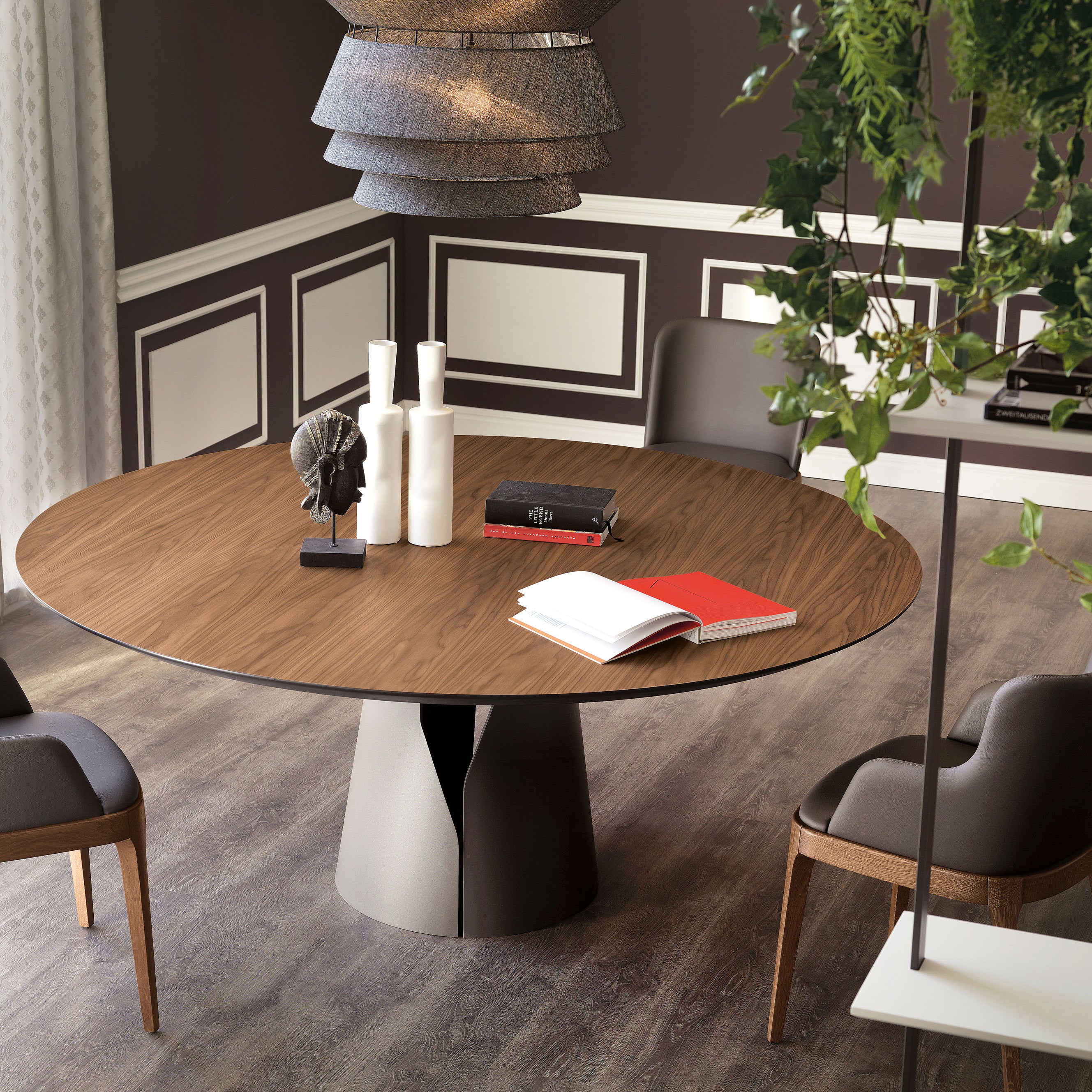 Giano Round Dining Table