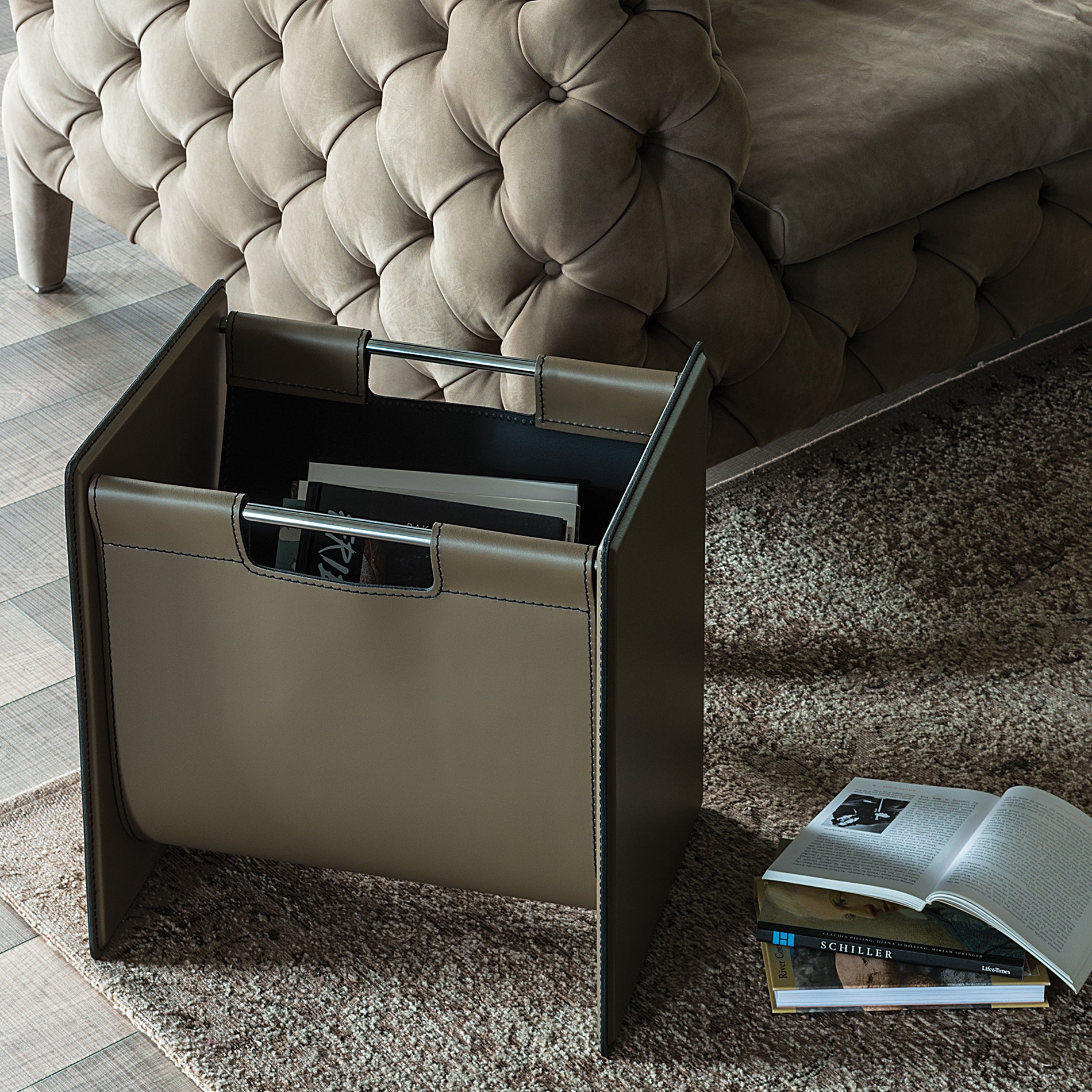 Jerry Magazine Rack