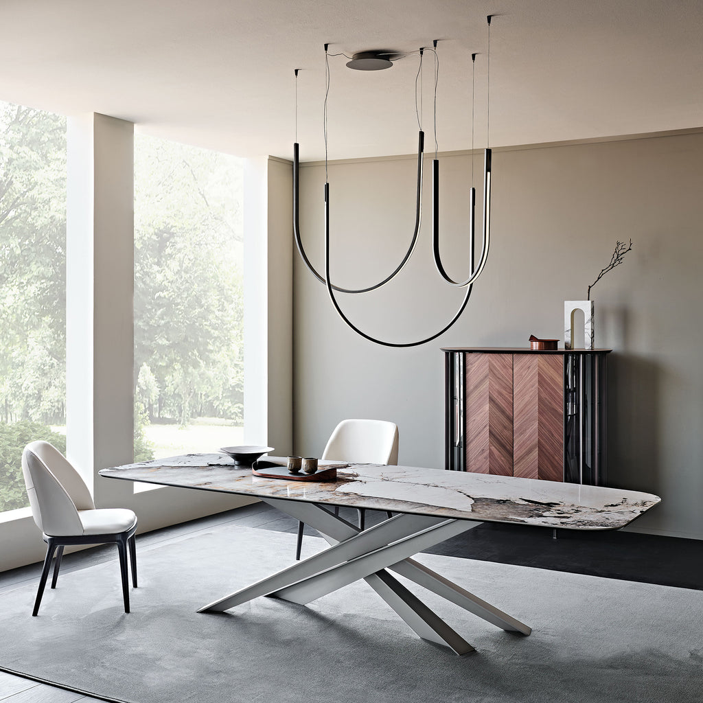 Lancer Keramik Dining Table: Sag