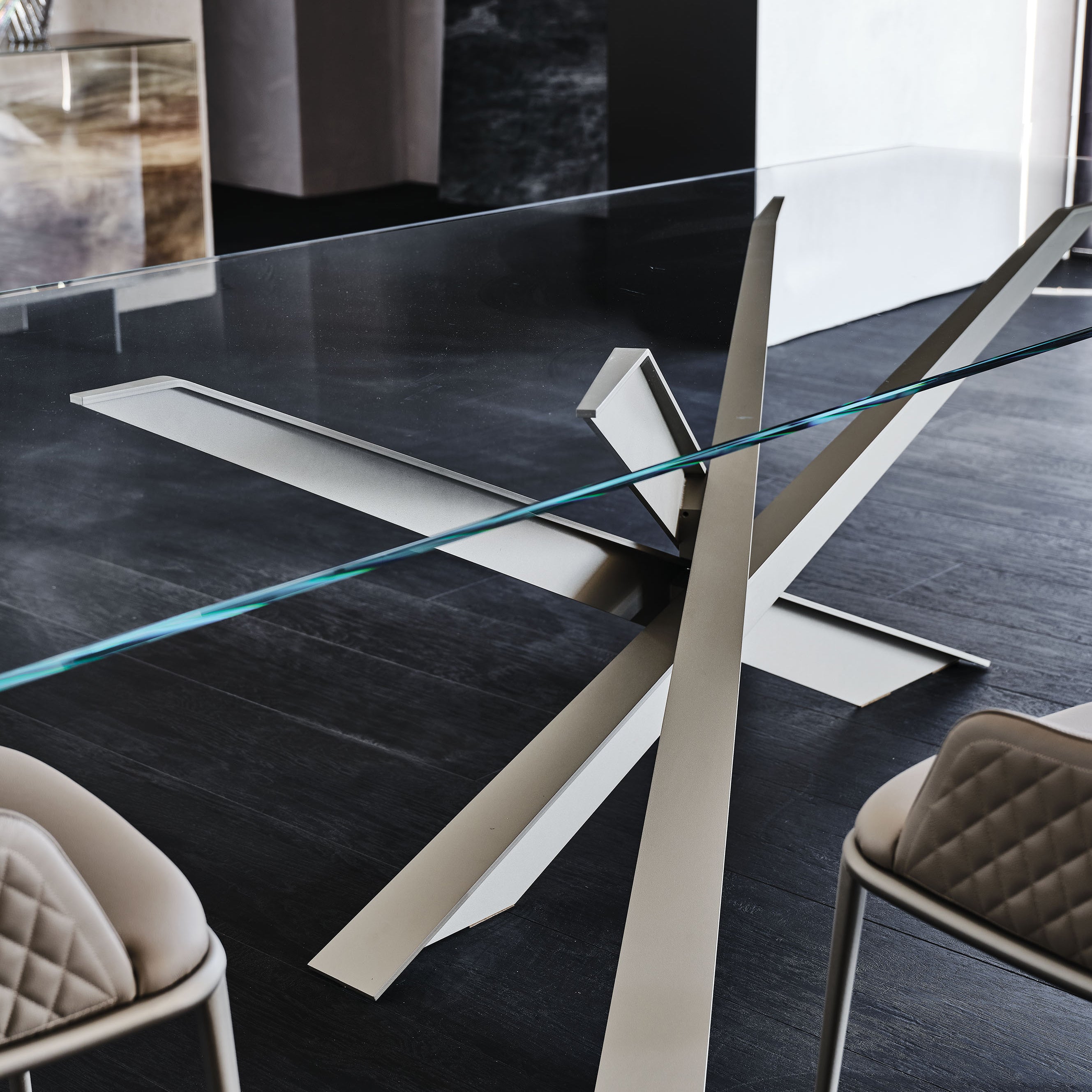 Lancer Dining Table: Rectangle