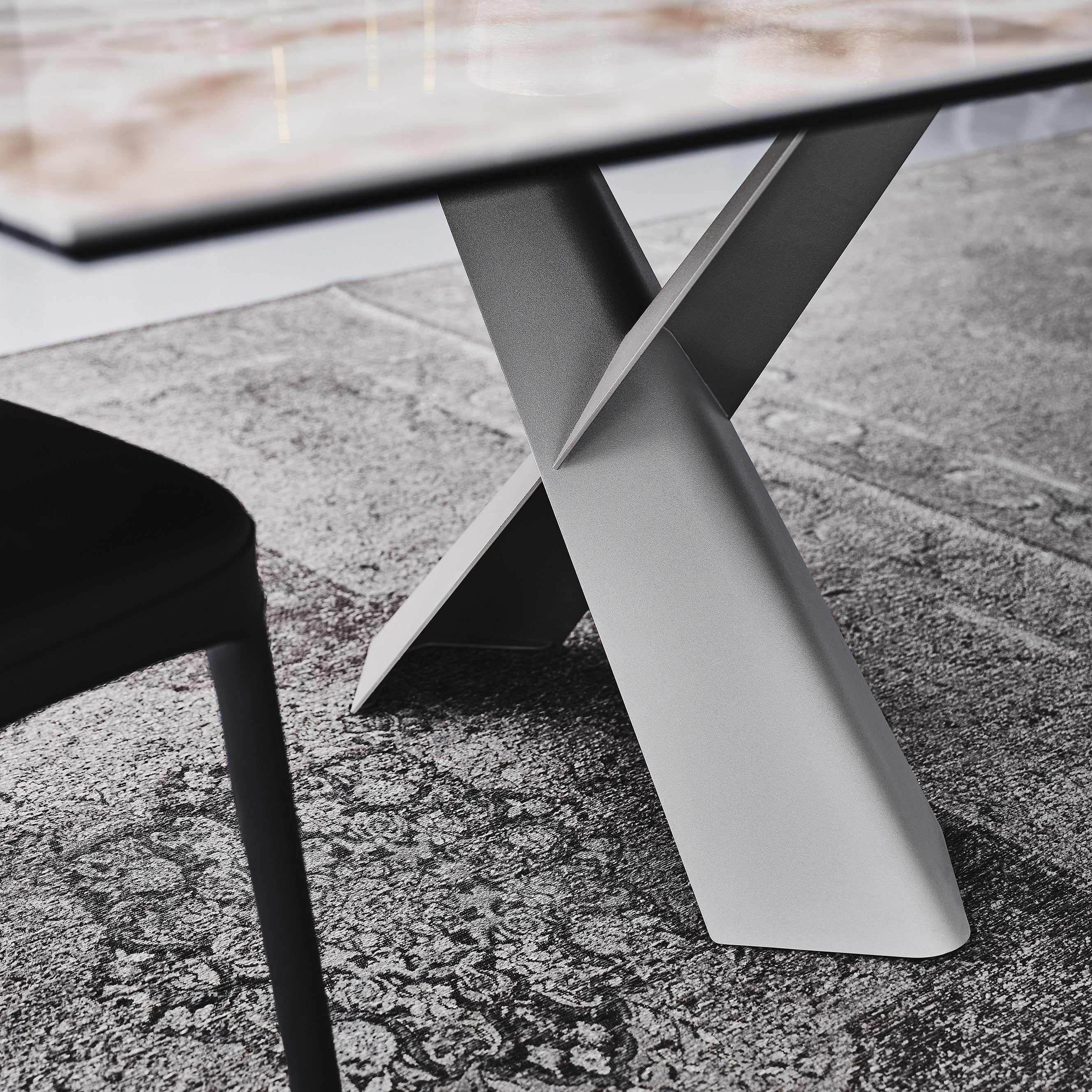 Mad Max Keramik Dining Table: Sag