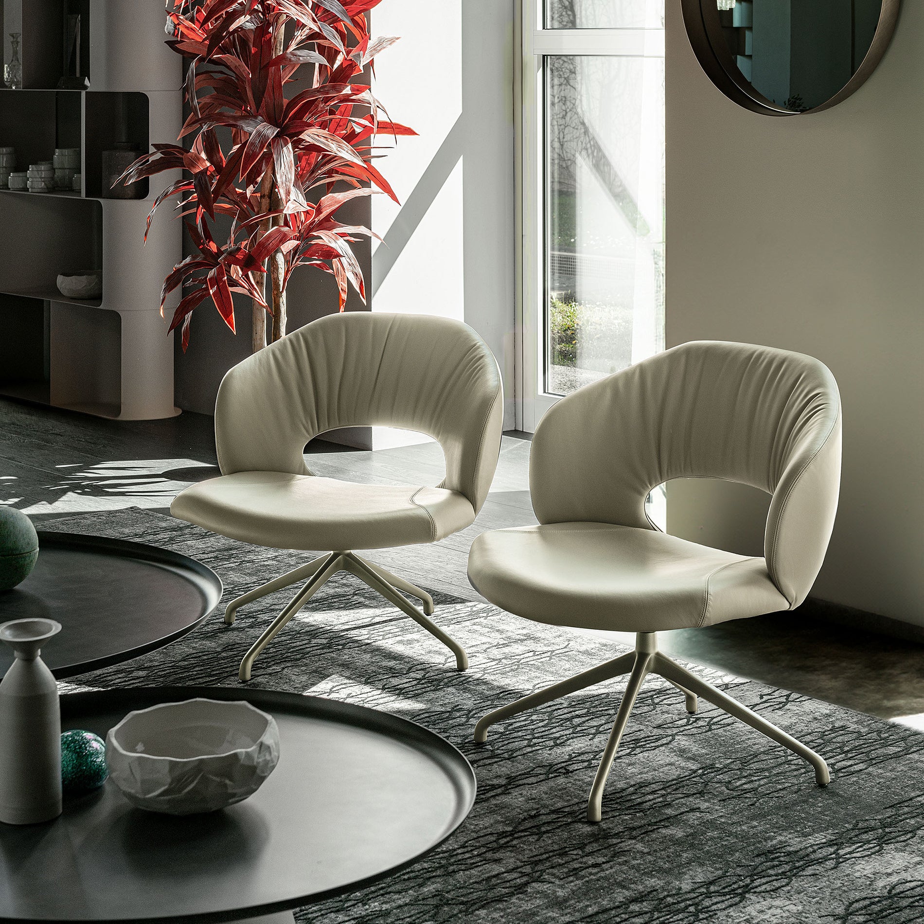 Miranda Swivel Lounge Chair
