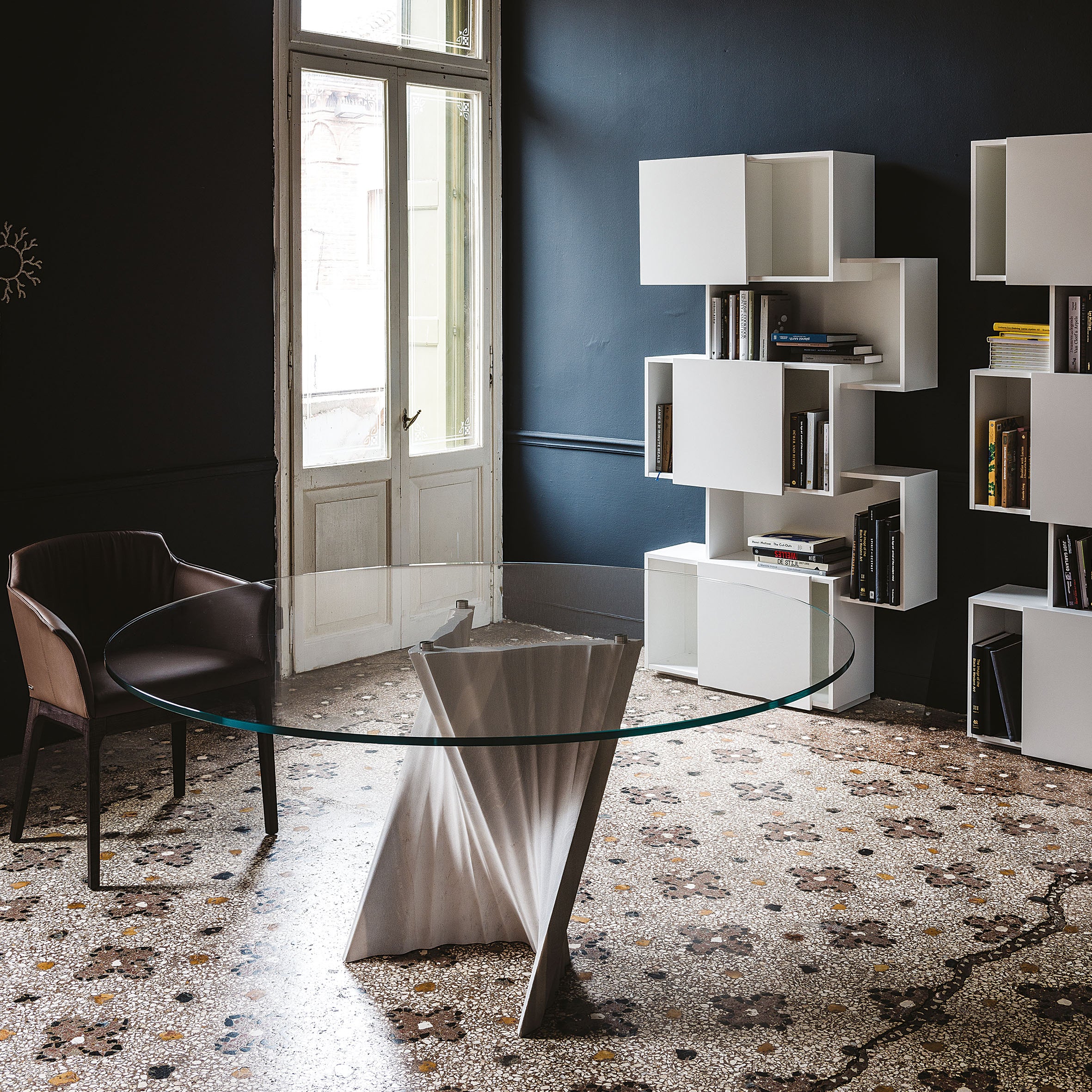 Plisset Round Dining Table