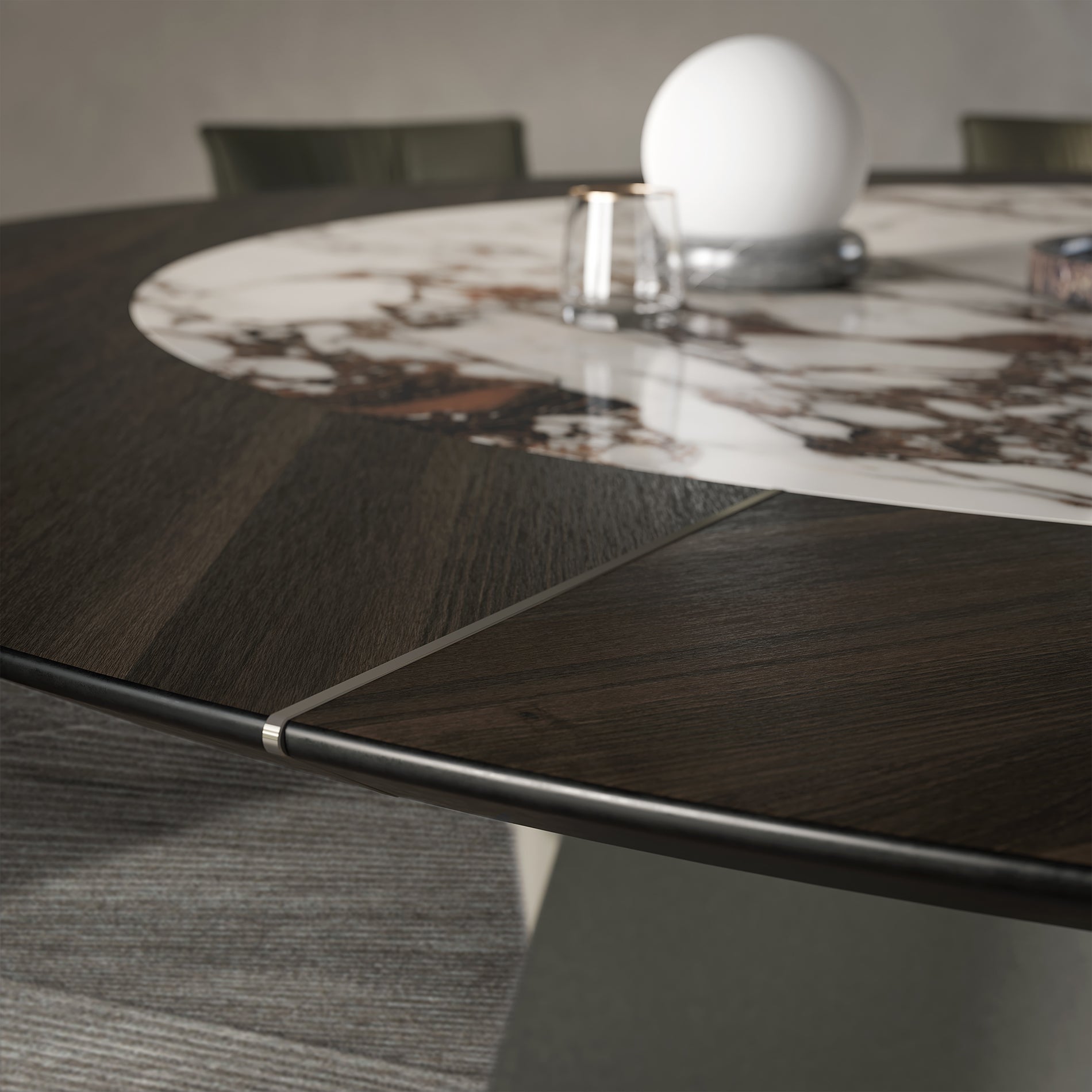 Senator Ker Wood Round Dining Table: Swivel Insert