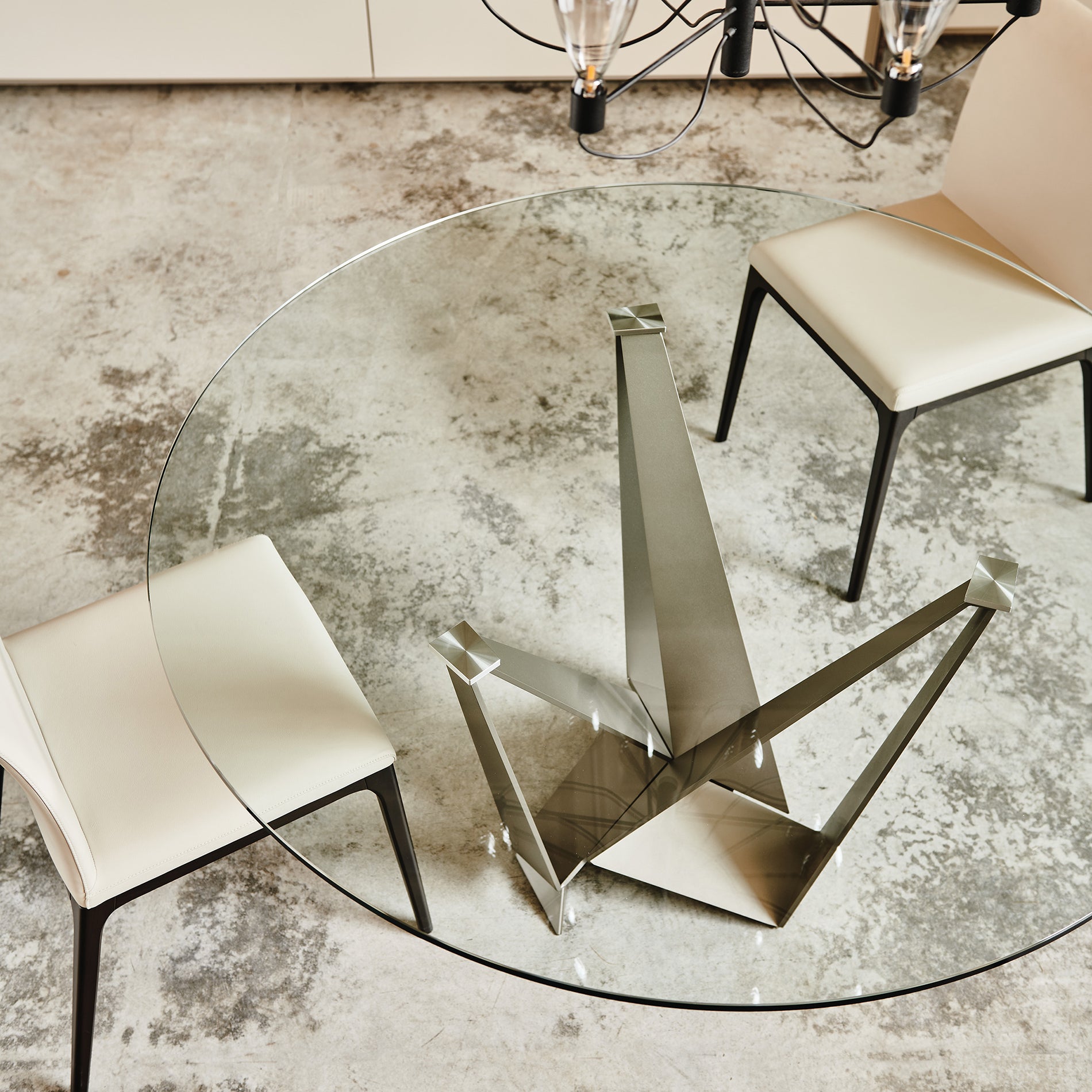 Skorpio Round Dining Table