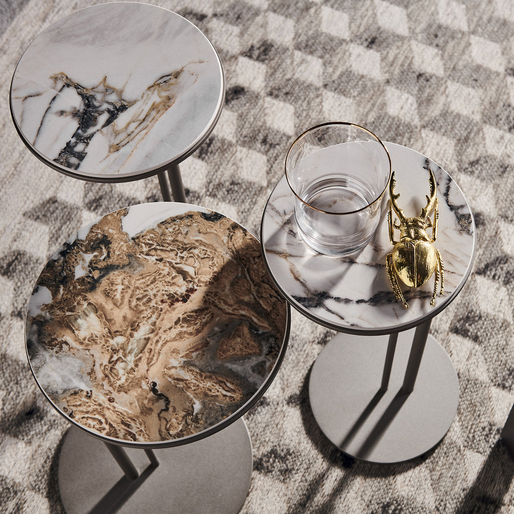Sting Coffee Table: Set