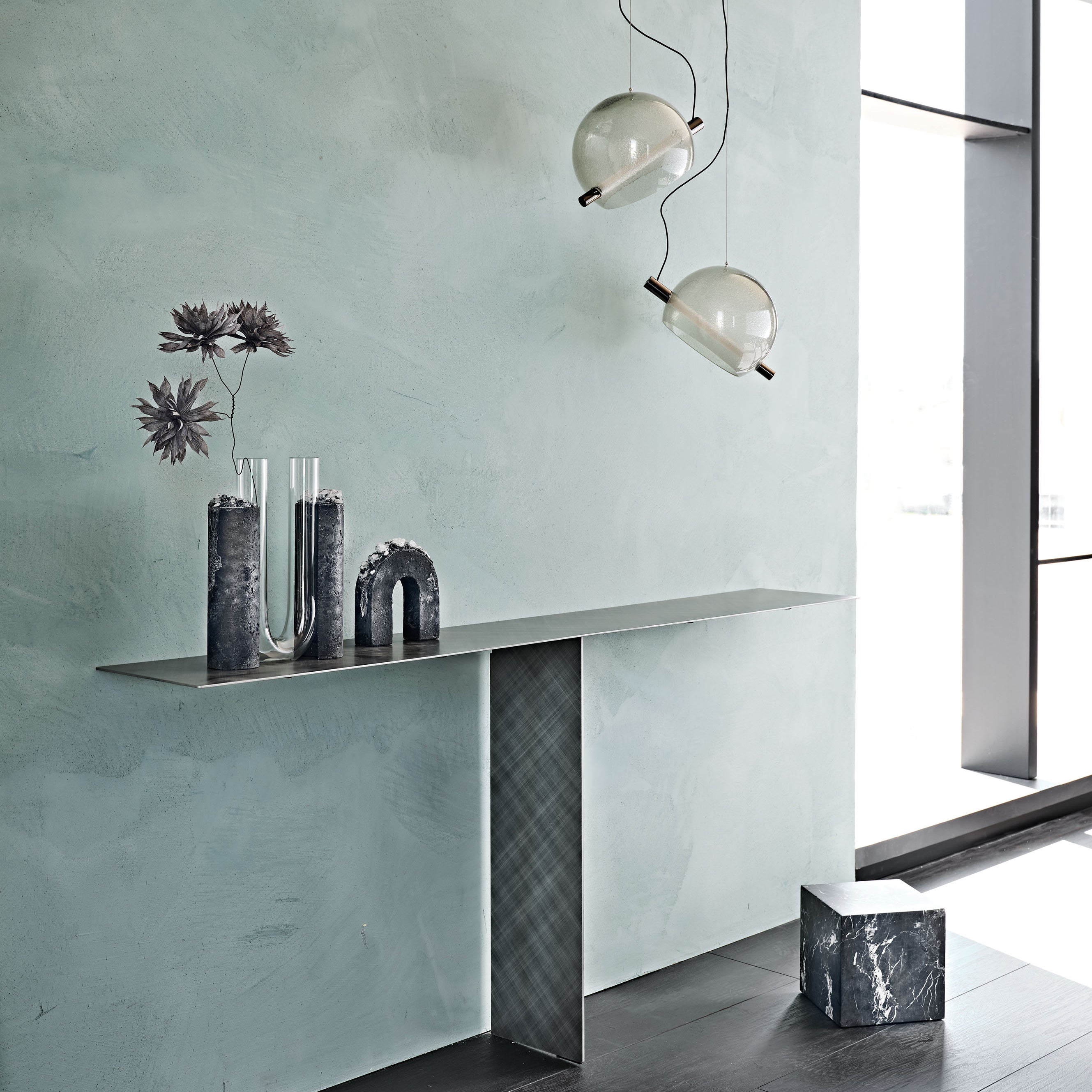 Tee Console Table