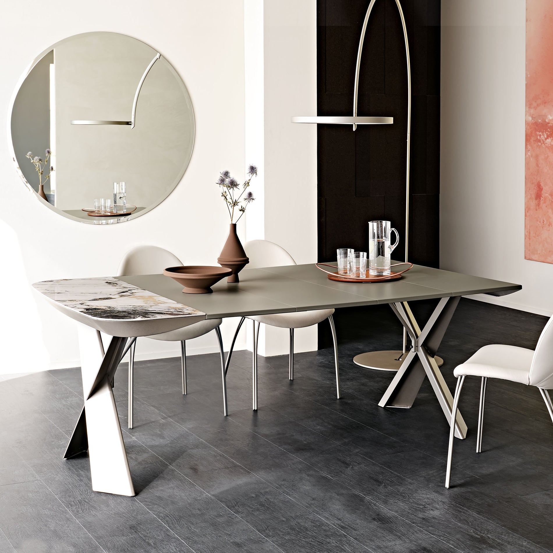Terminal Keramik Drive Extendable Console Table