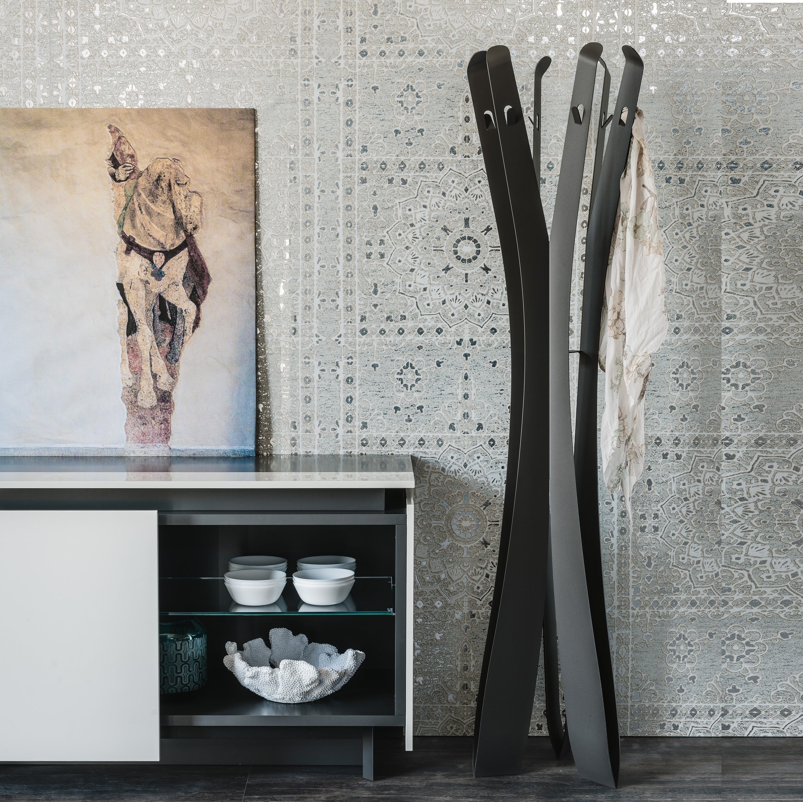 Valdo Coat Hanger