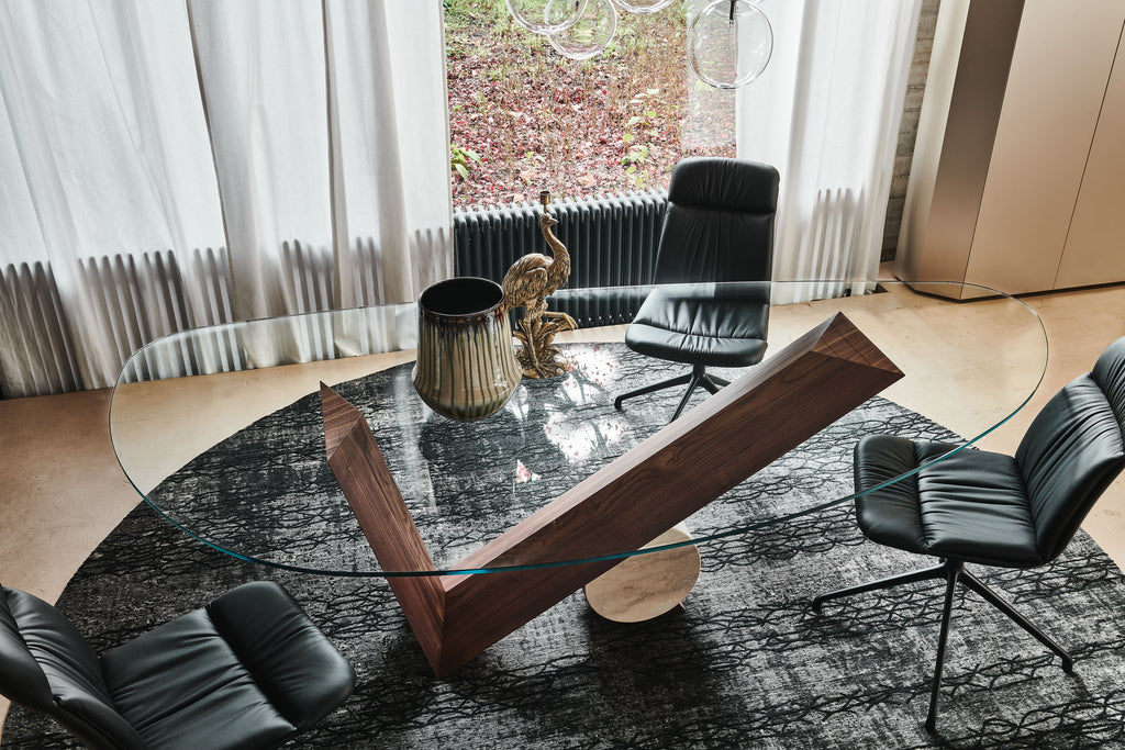 Valentino Dining Table: Sag