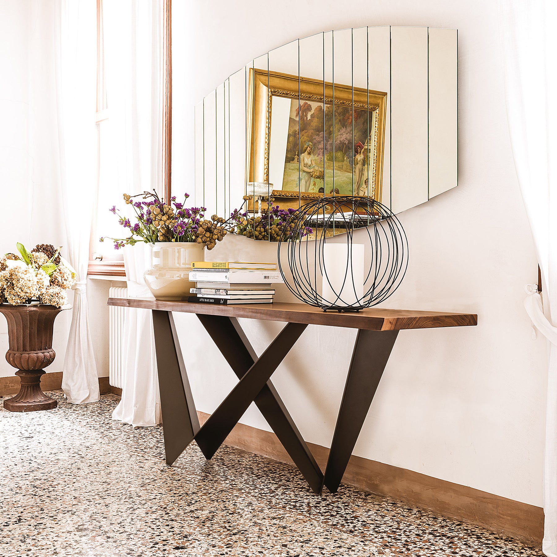 Westin Console Table: Wooden Top
