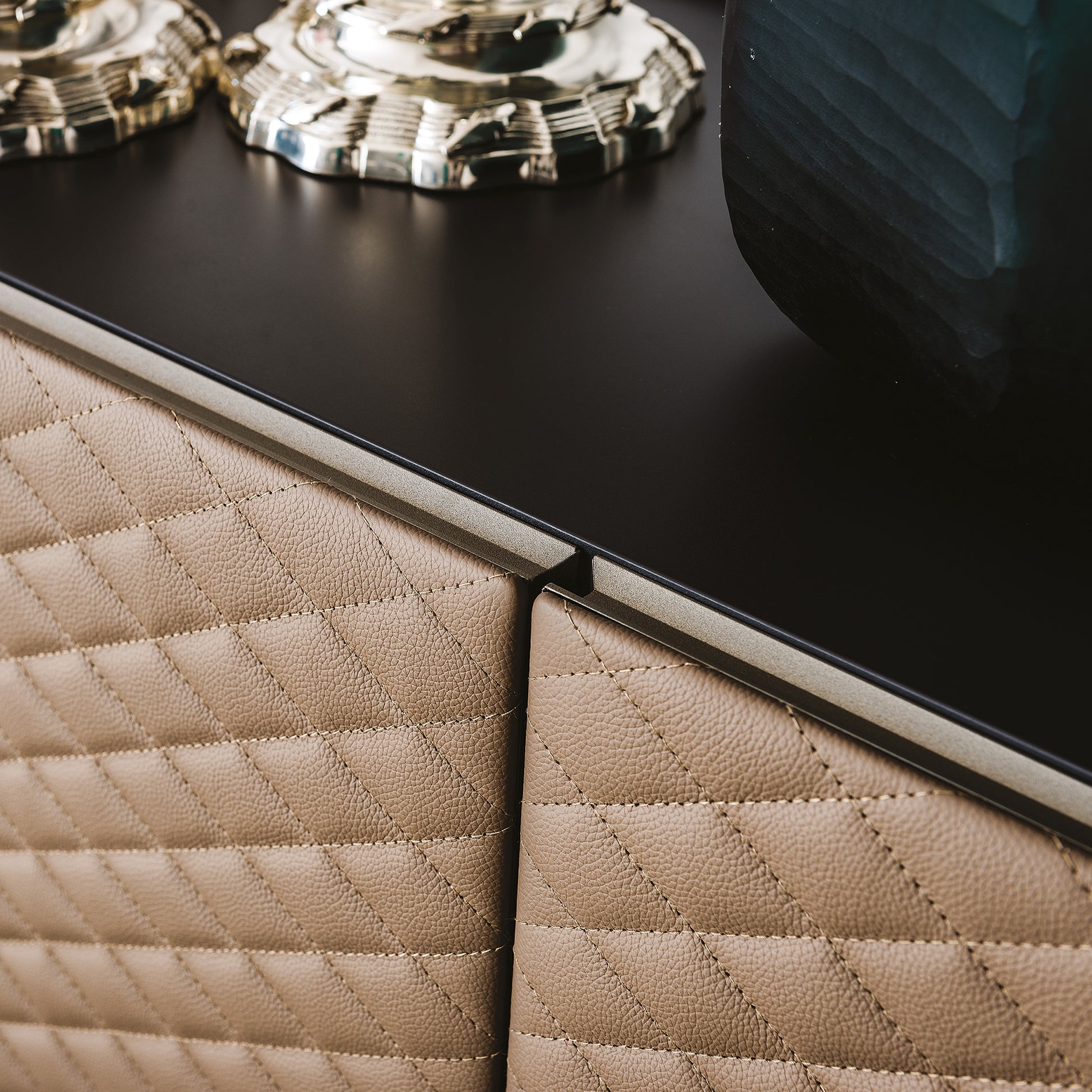 Absolut Sideboard