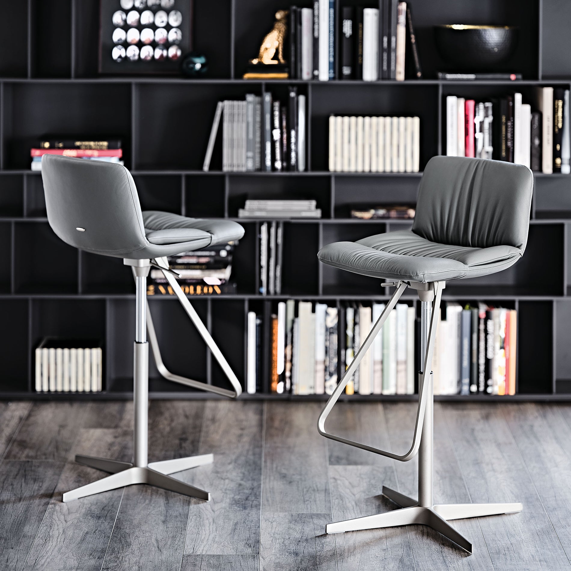 Axel X Height Adjustable Stool