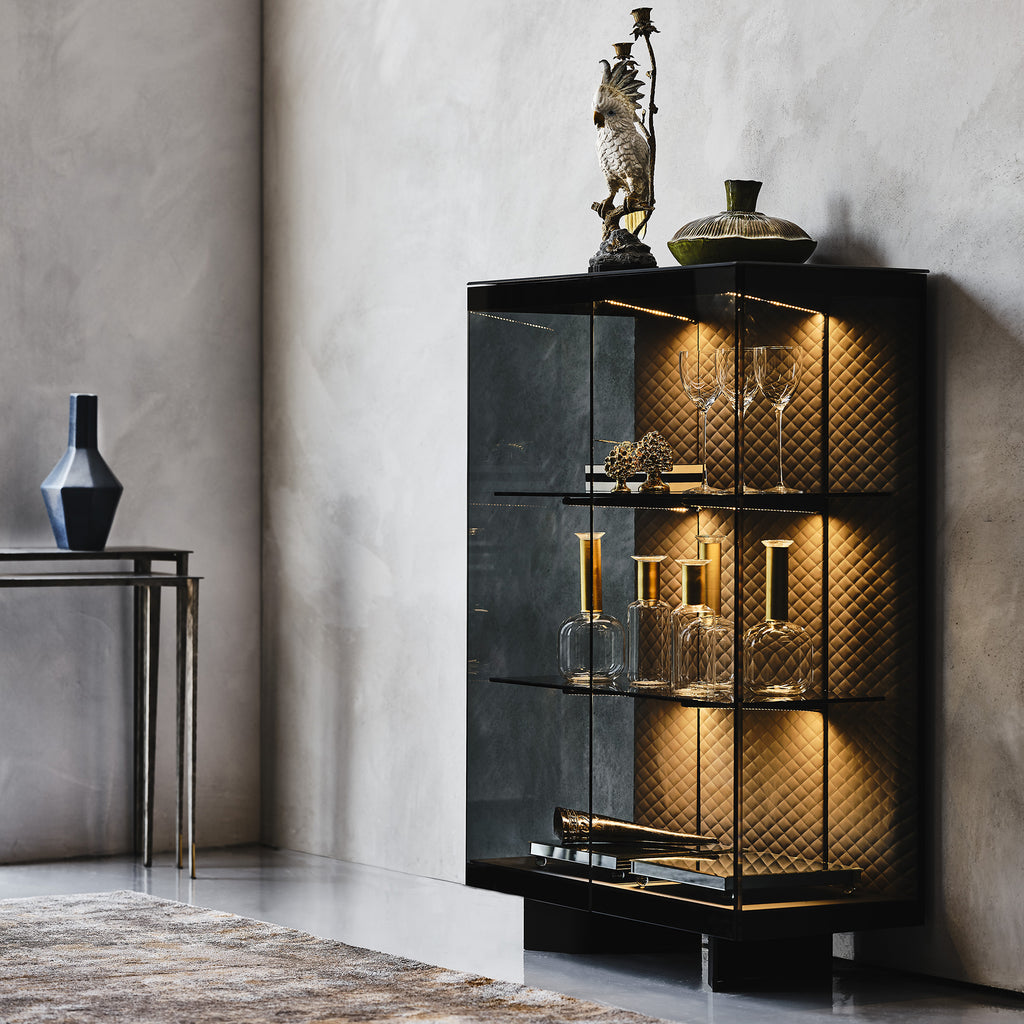 Boutique Alta Cabinet