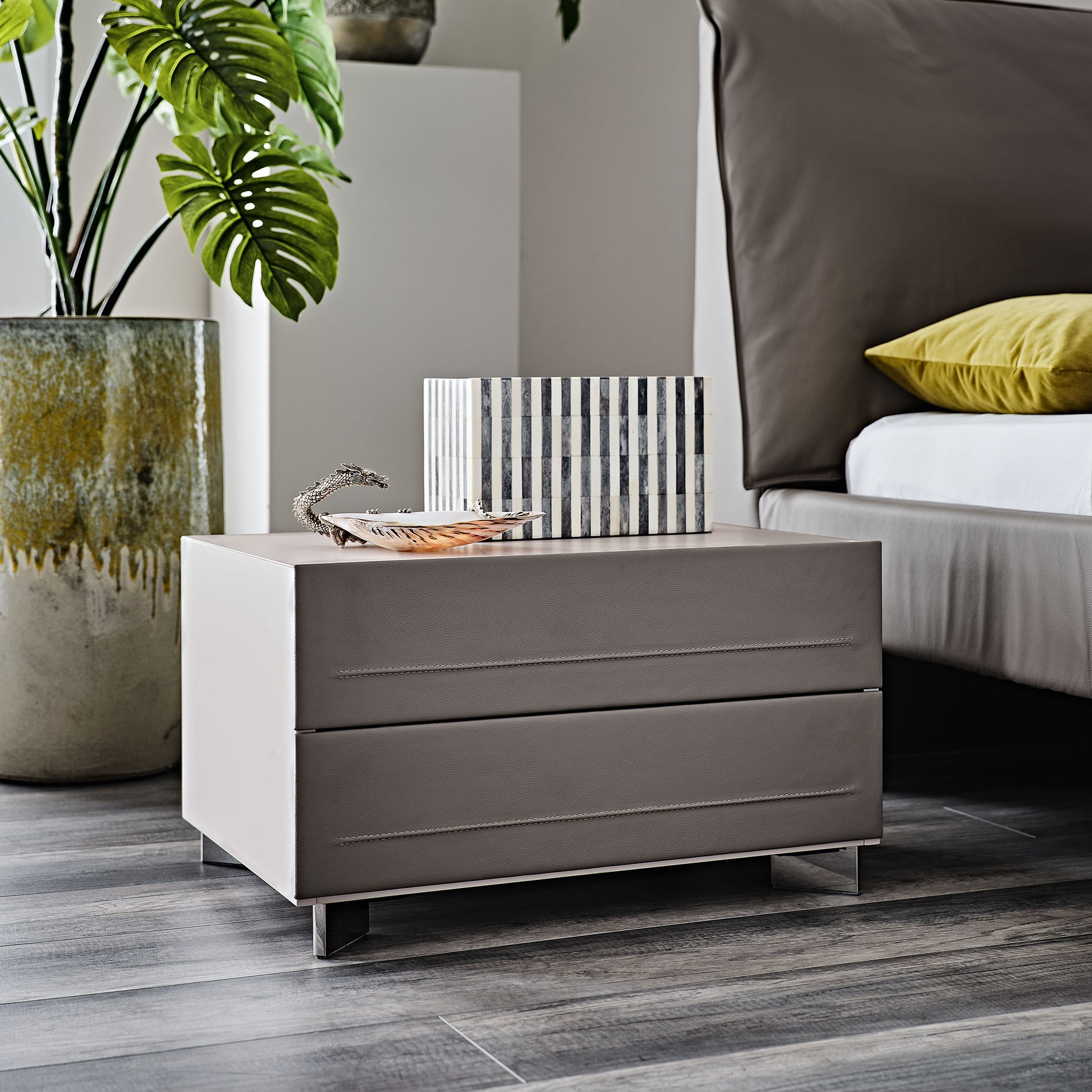 Dyno Nightstand