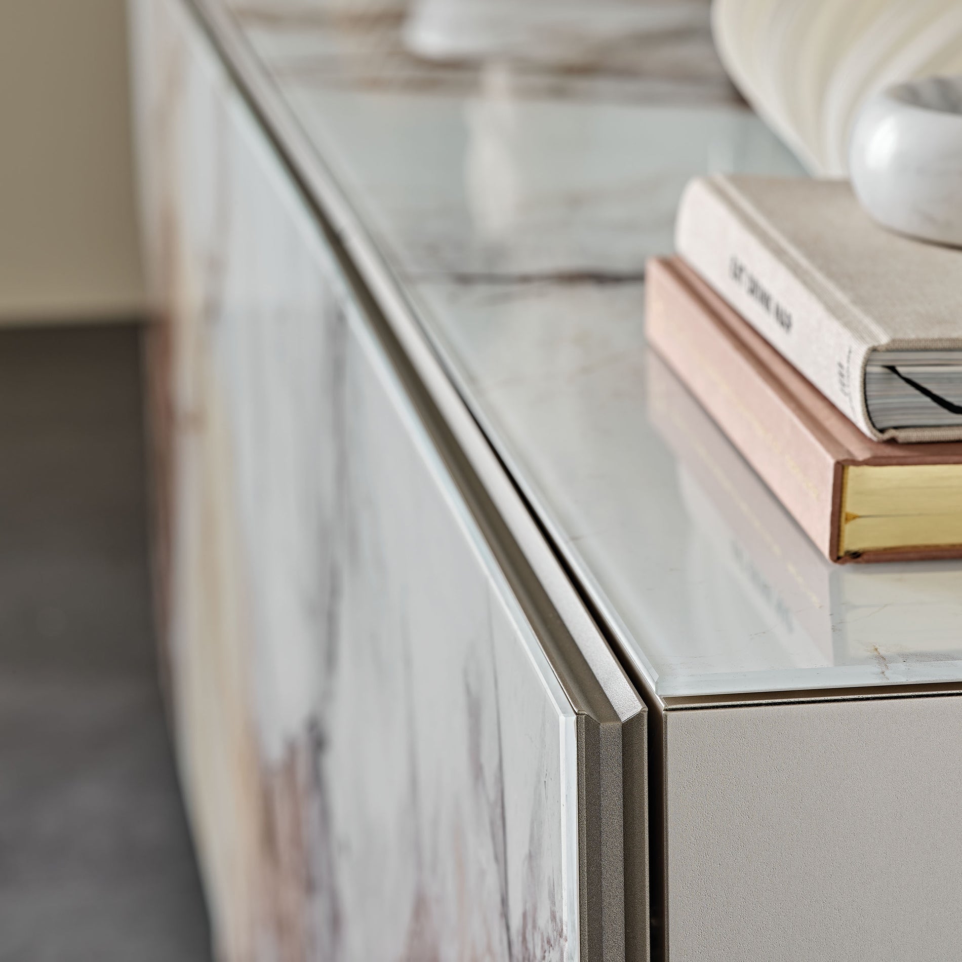 Focus Crystalart Sideboard: Large