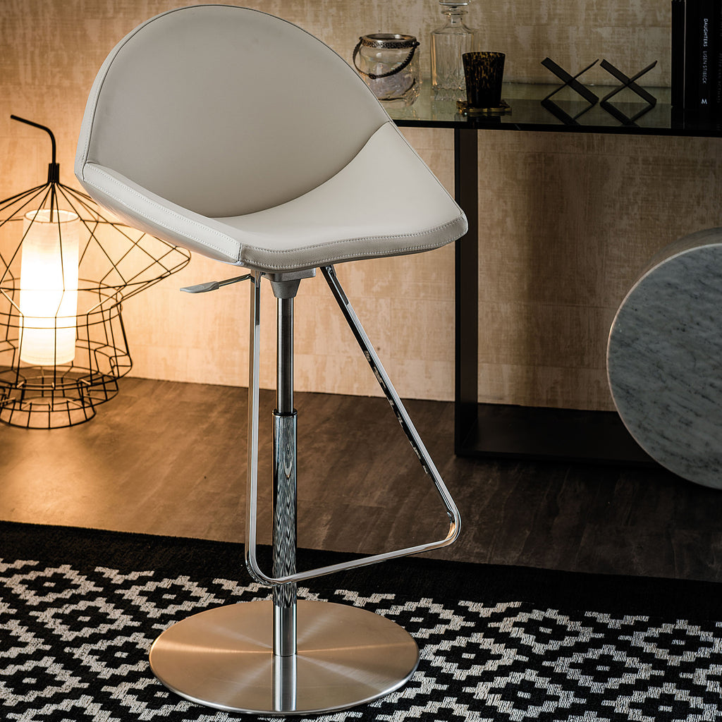 Kiss Height Adjustable Stool