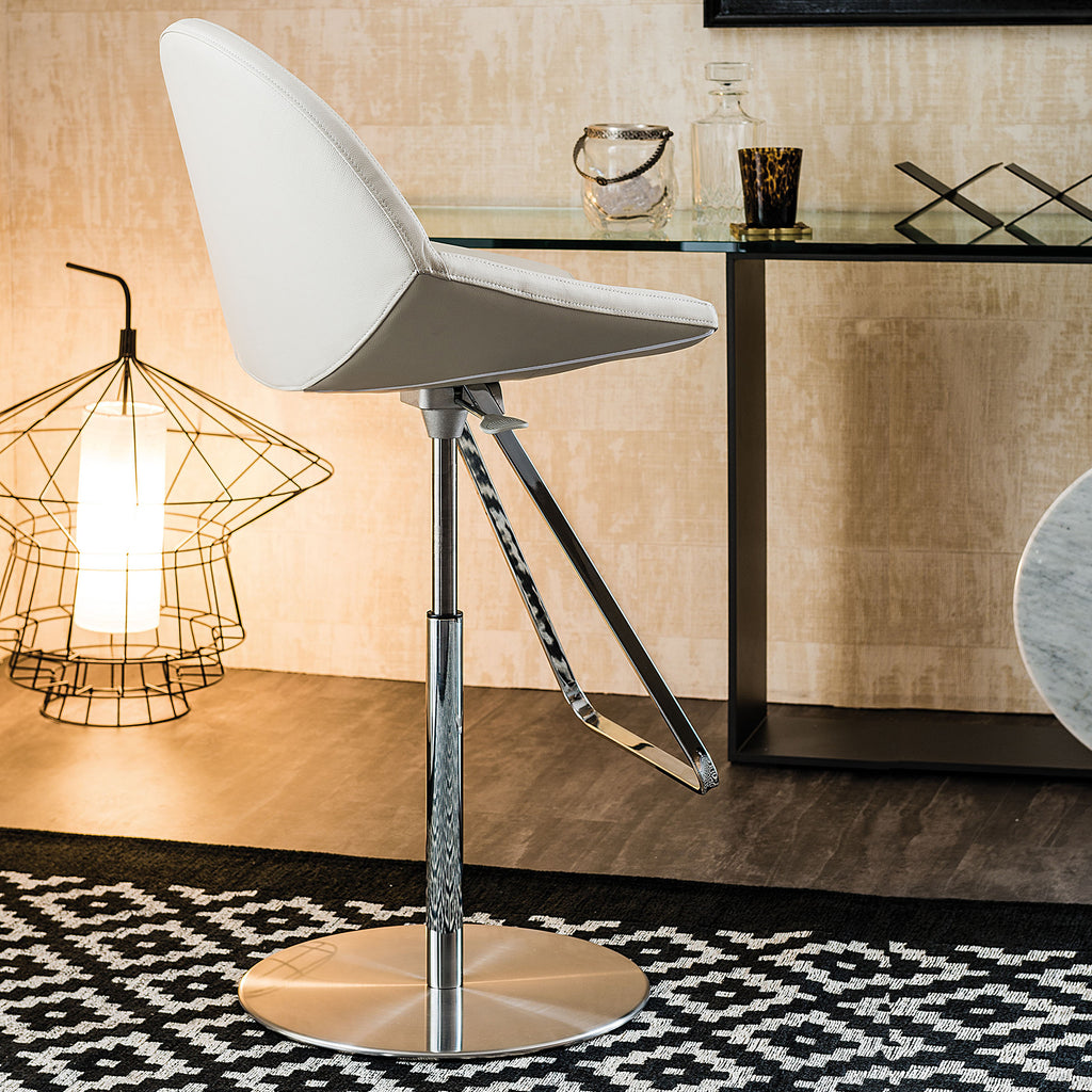 Kiss Height Adjustable Stool