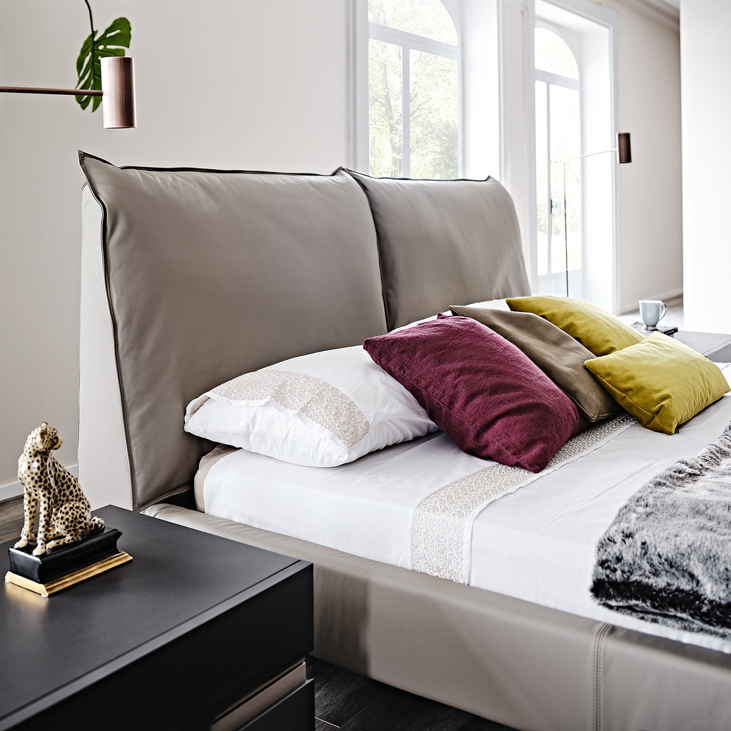 Lukas Bed