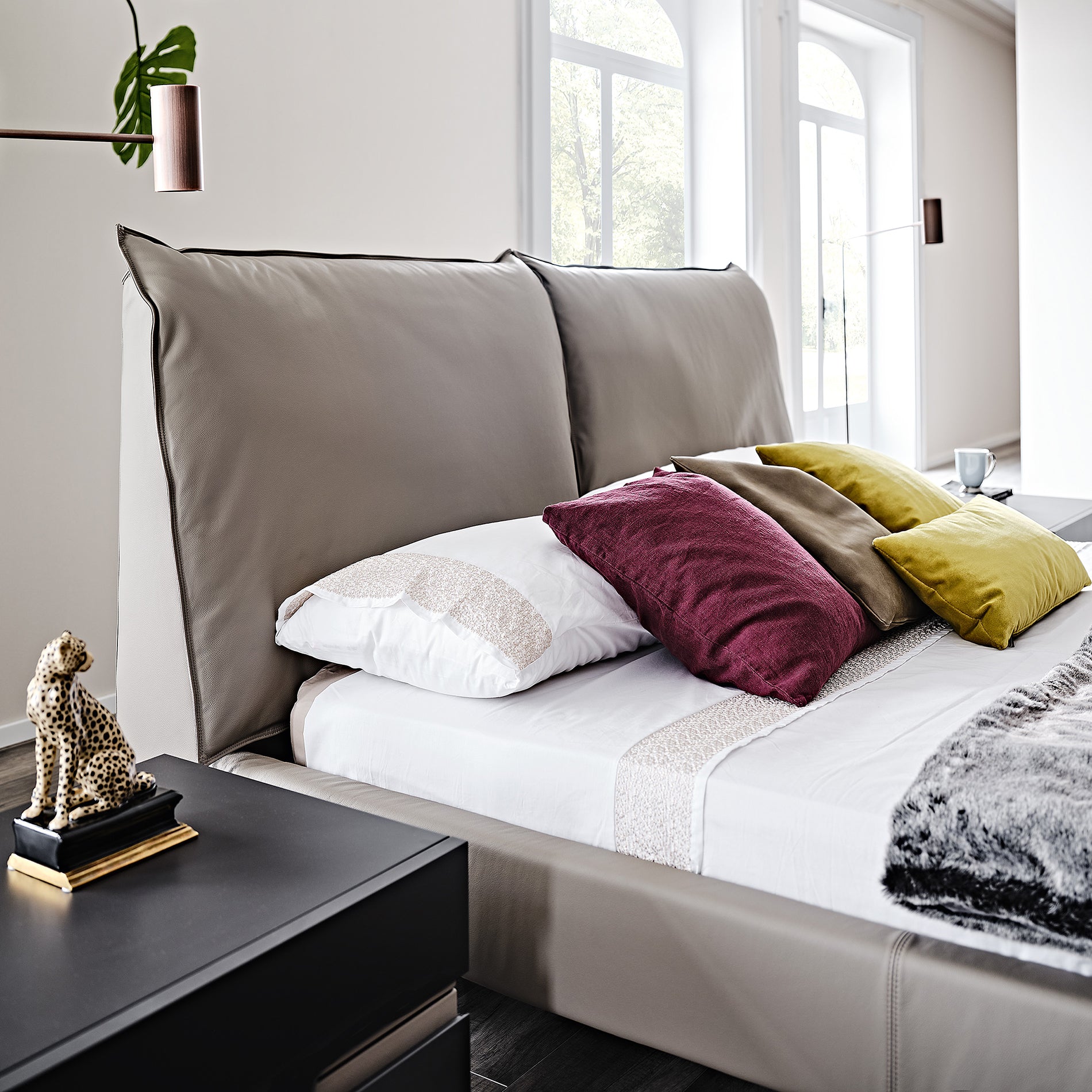 Lukas Bed