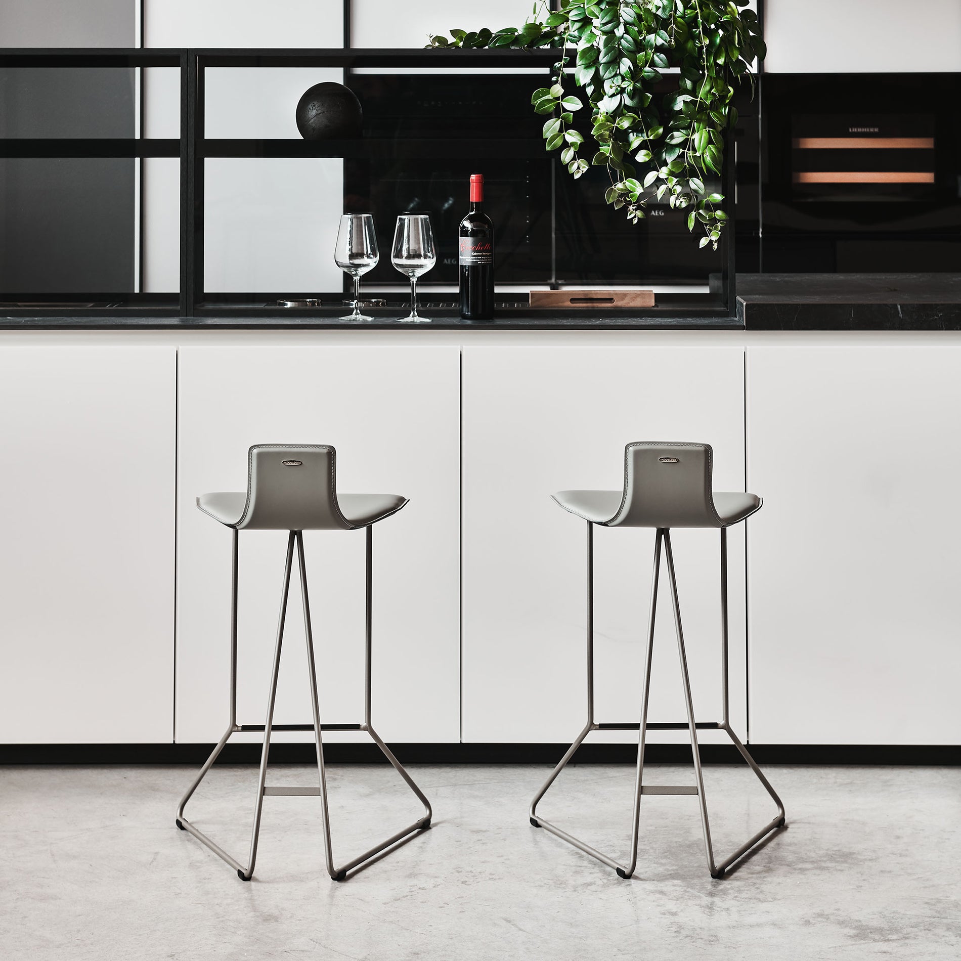 Pepe Bar + Counter Stool