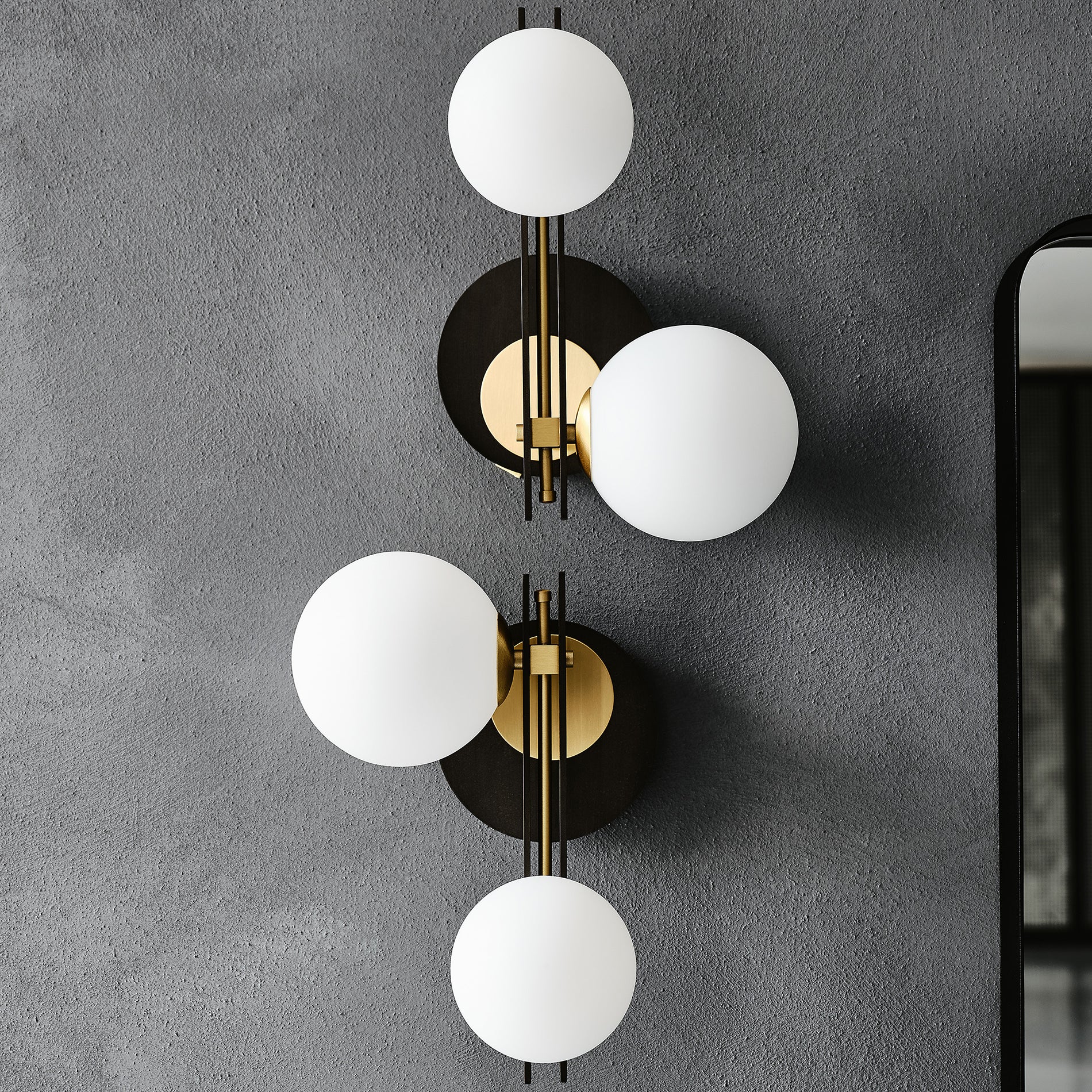 Planeta Wall Sconce