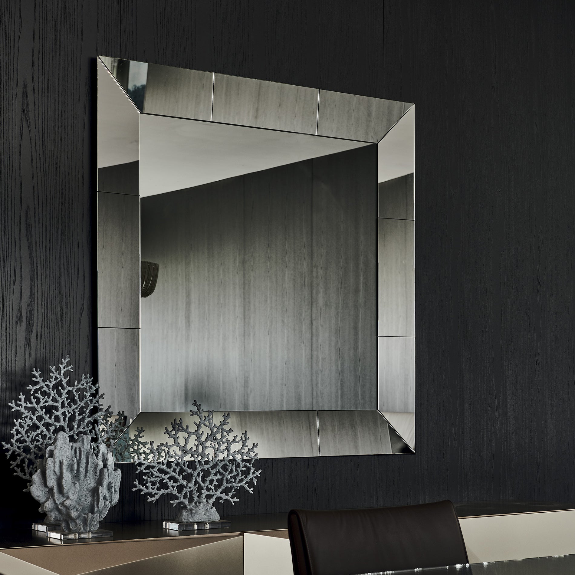 Regal Wall Mirror: Square