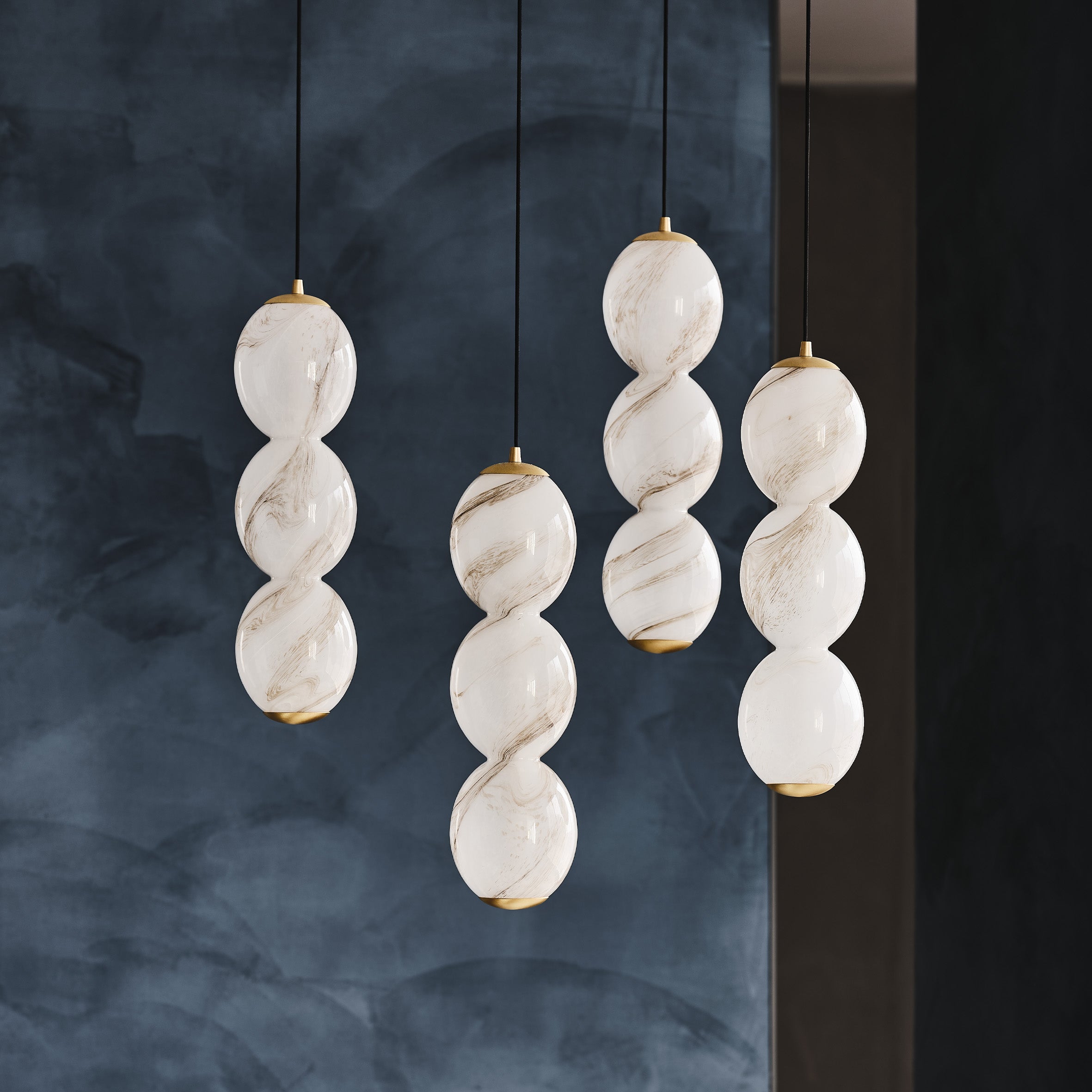 Zanziball Chandelier