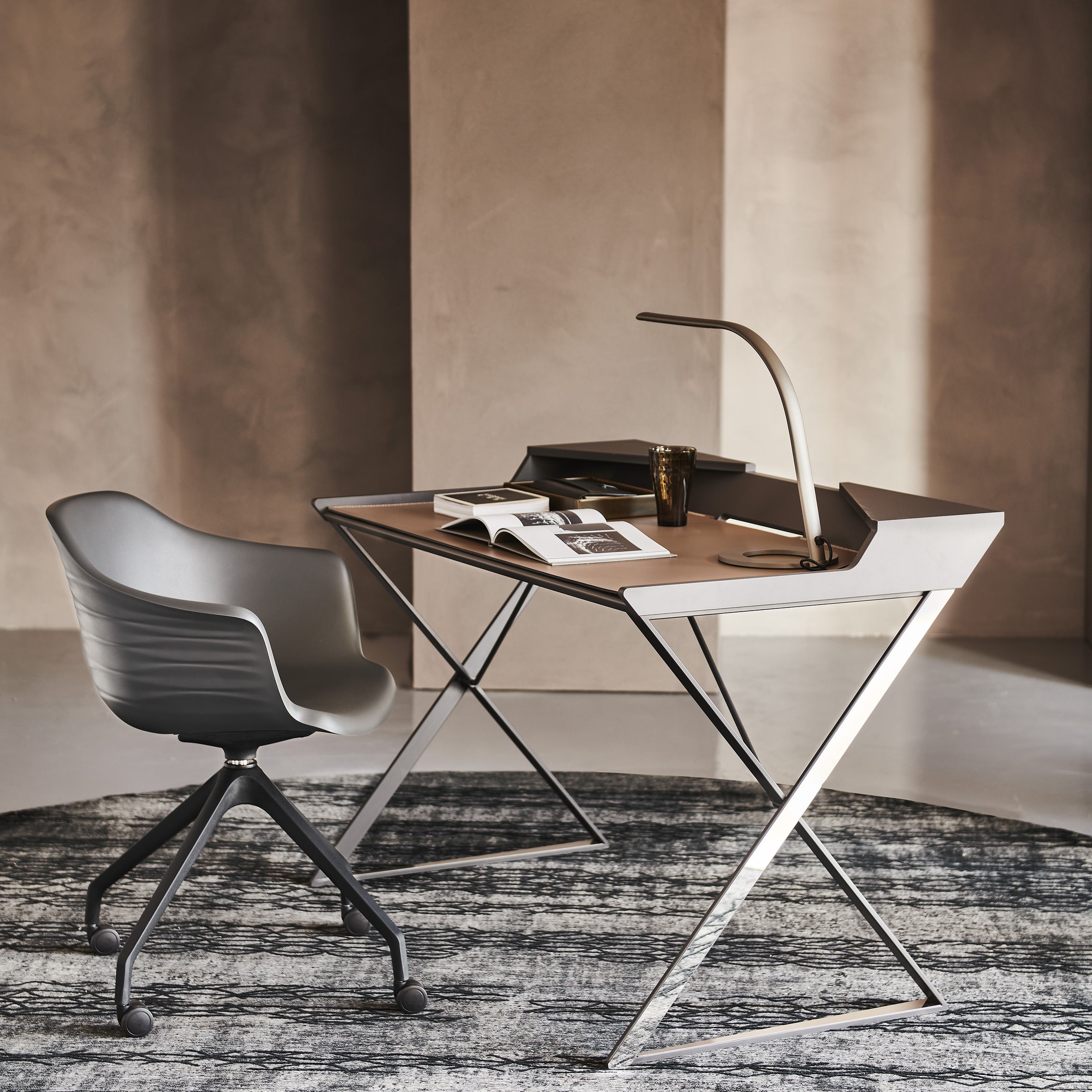Qwerty Desk