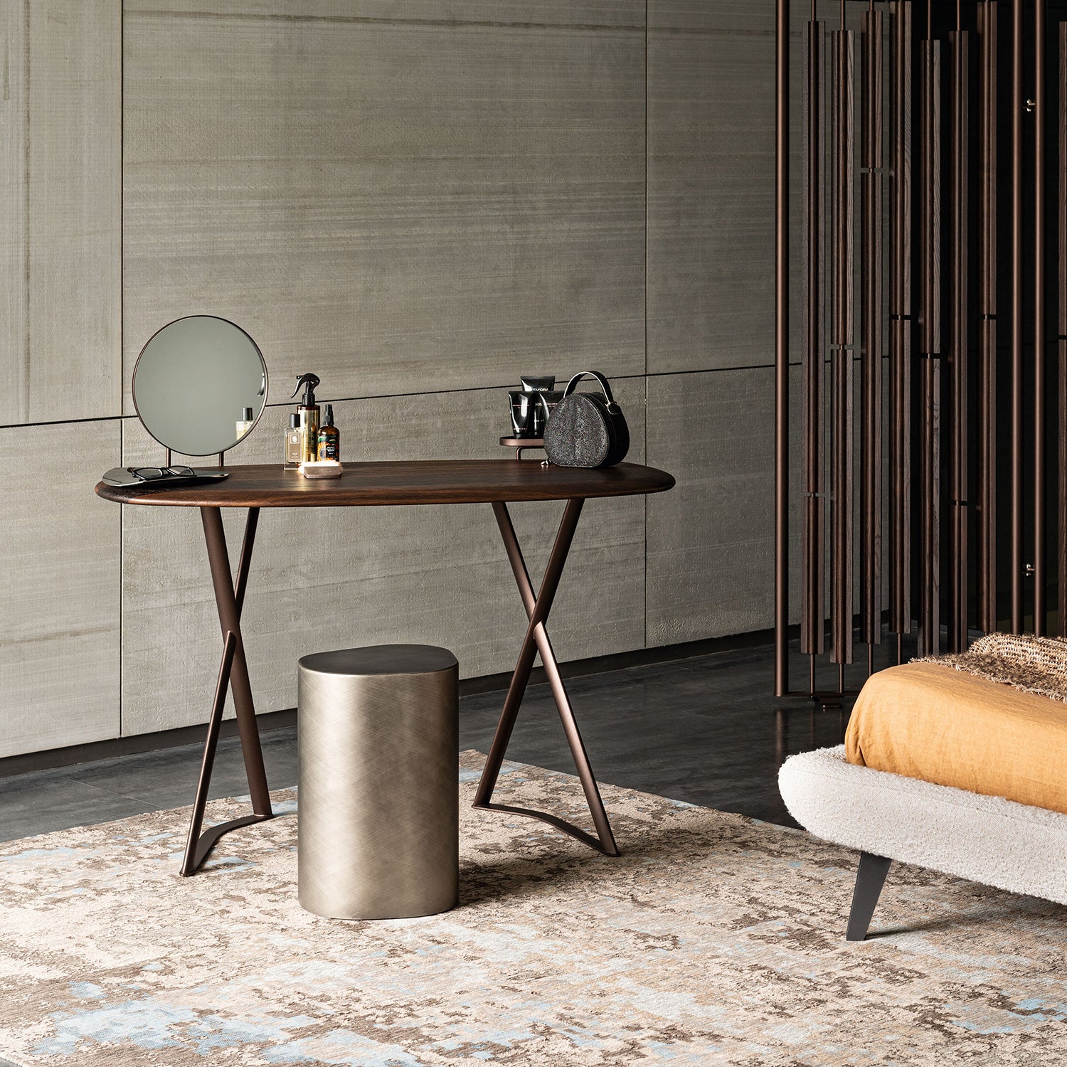Tahiti Trousse Dressing Desk