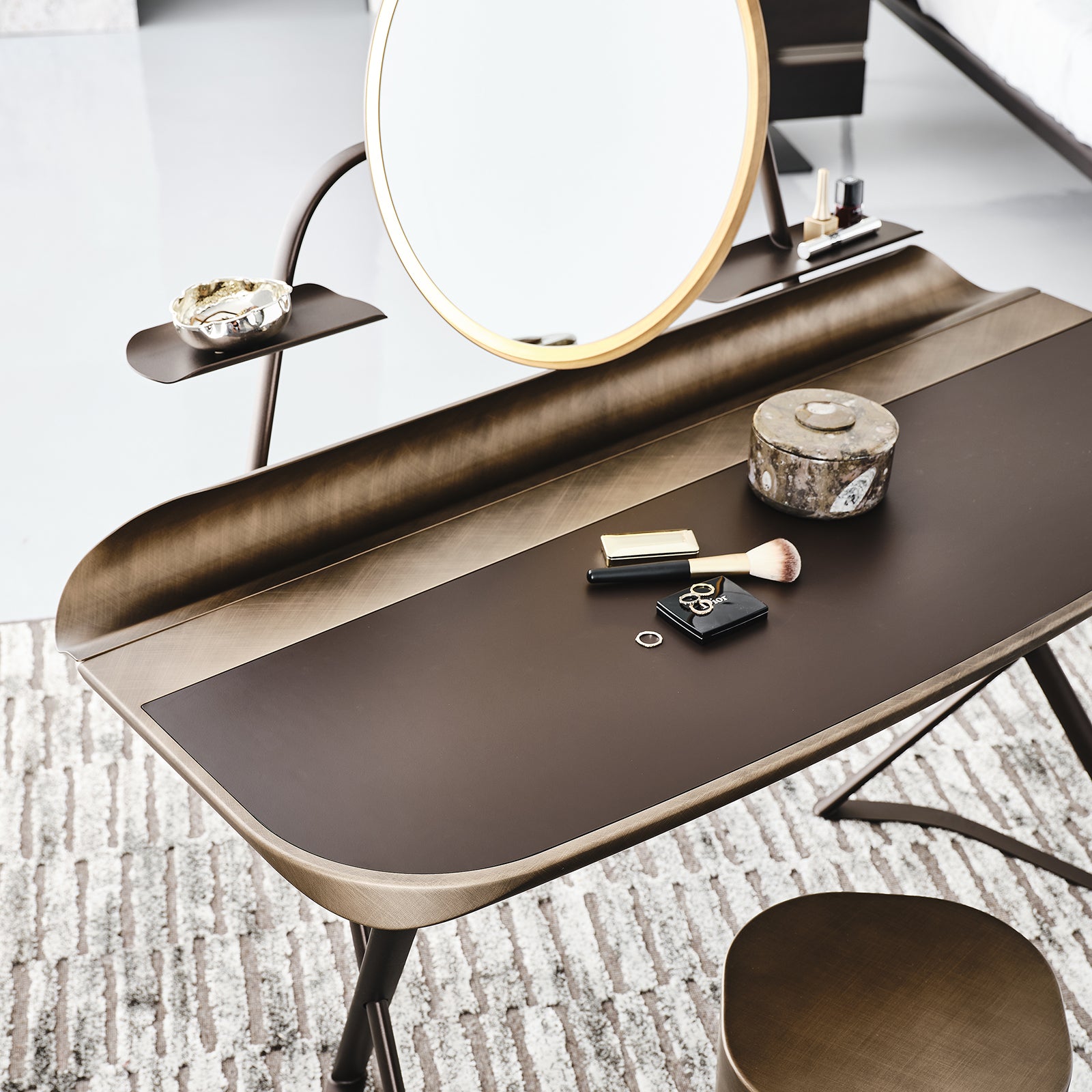 Cocoon Trousse Leather Dressing Desk
